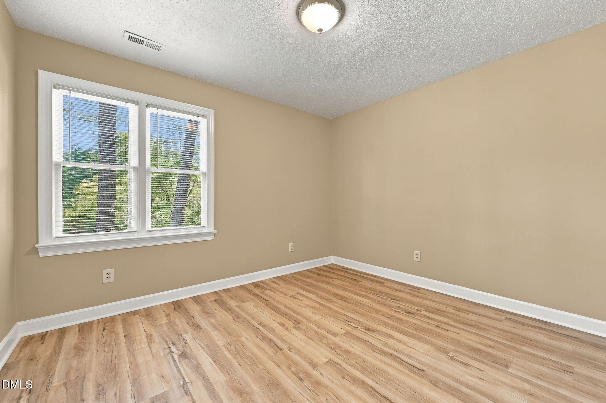 200 W Woodcroft Parkway 50c Property Photo 33