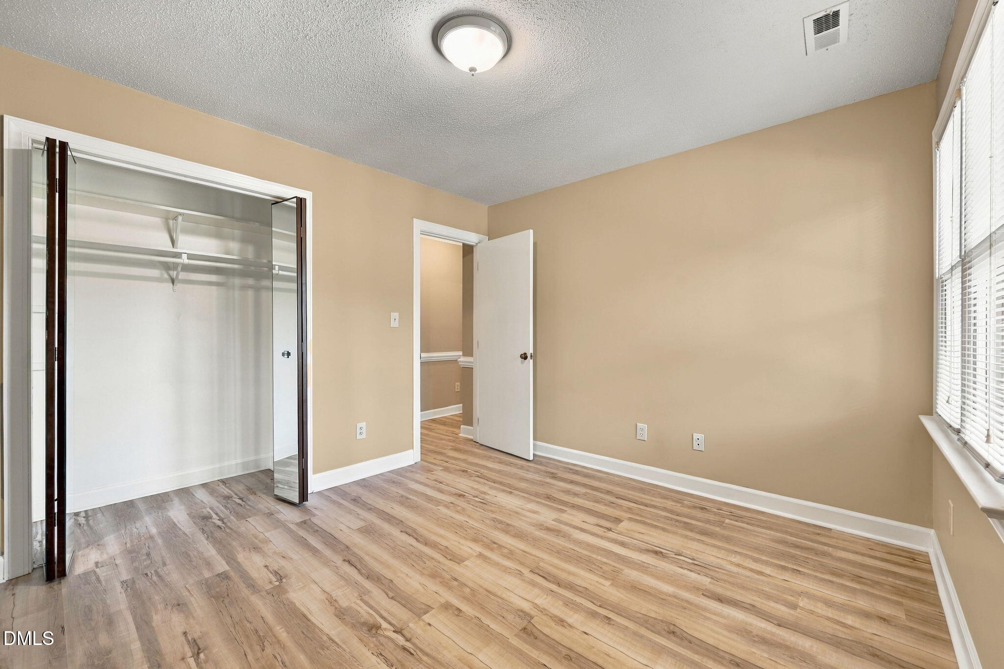 200 W Woodcroft Parkway 50c Property Photo 35