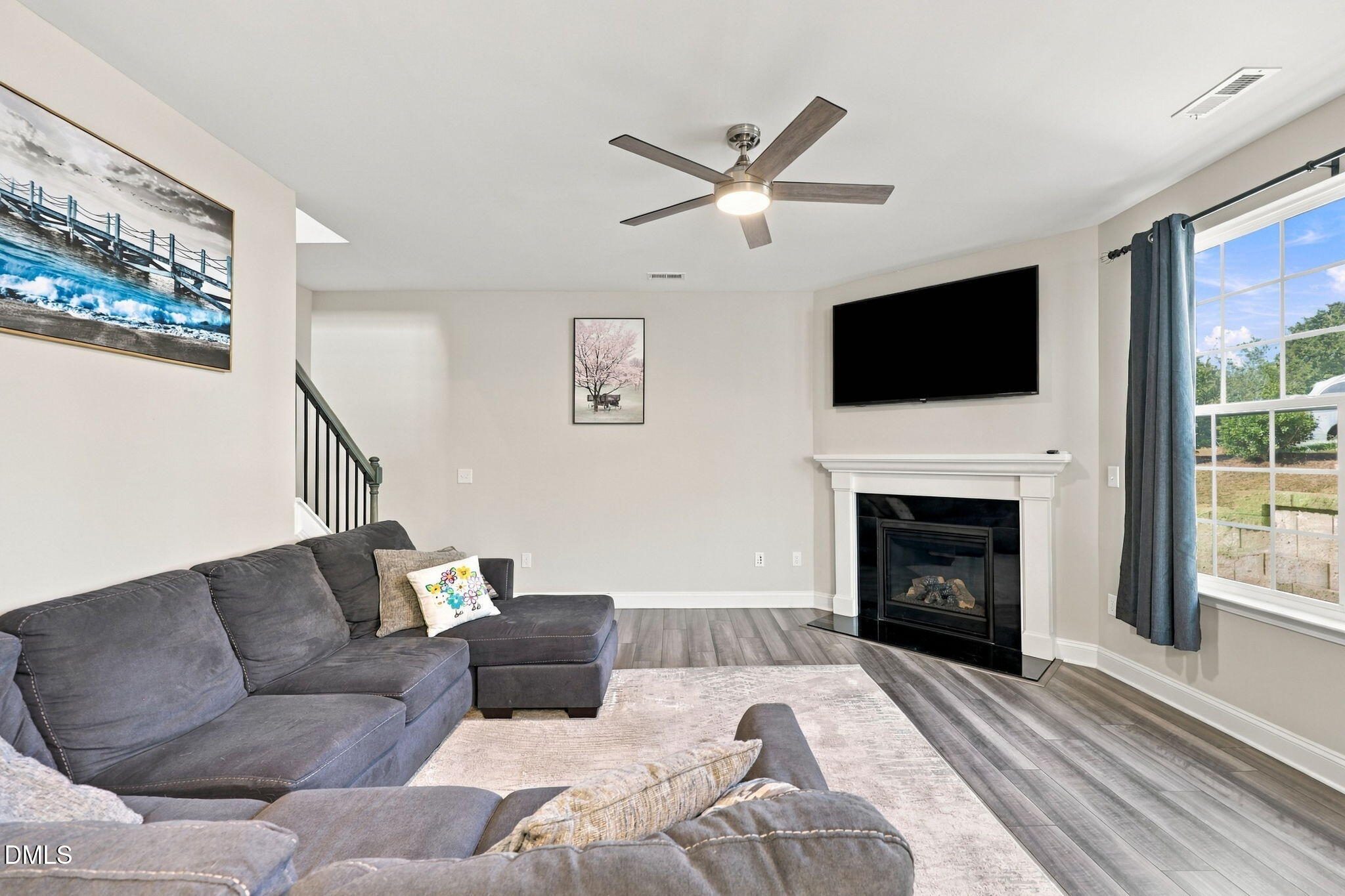 2170 Campbell Loop Property Photo 5