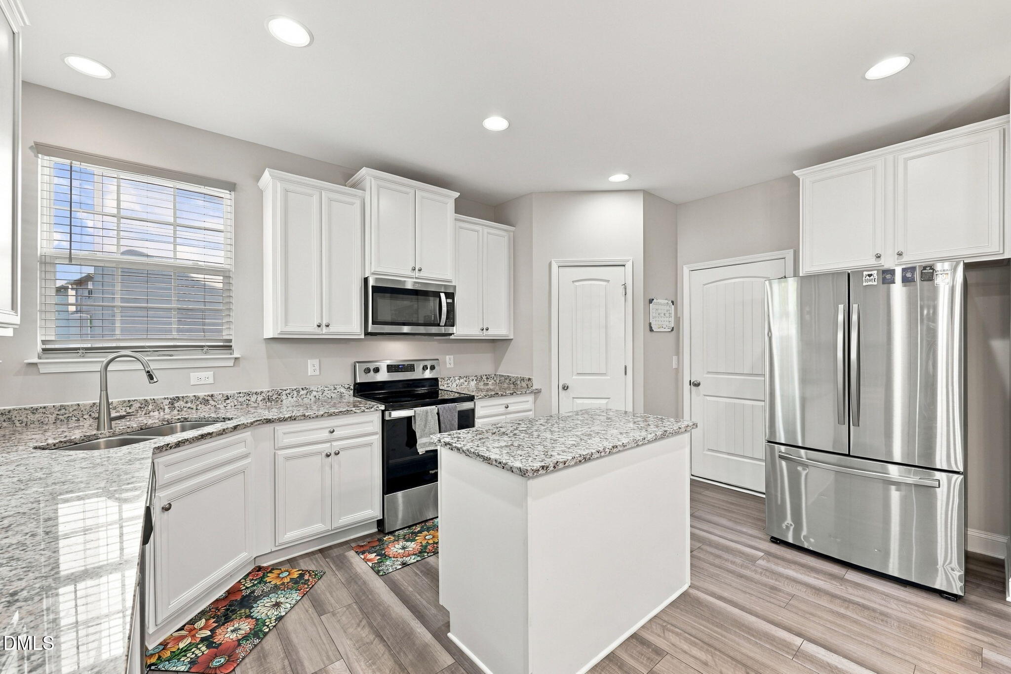 2170 Campbell Loop Property Photo 12