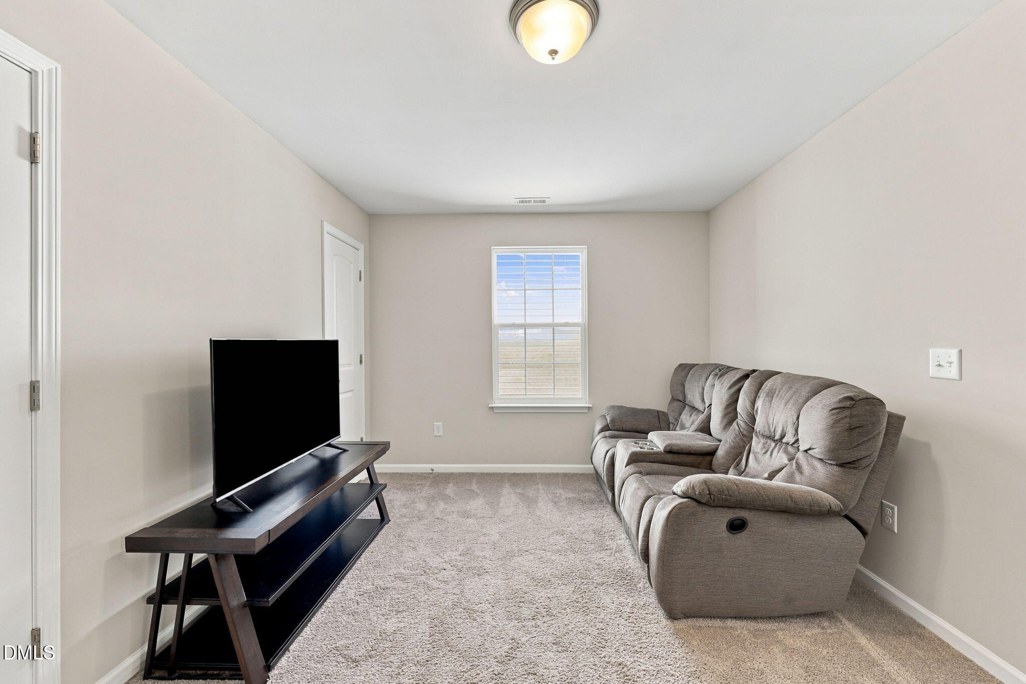 2170 Campbell Loop Property Photo 13