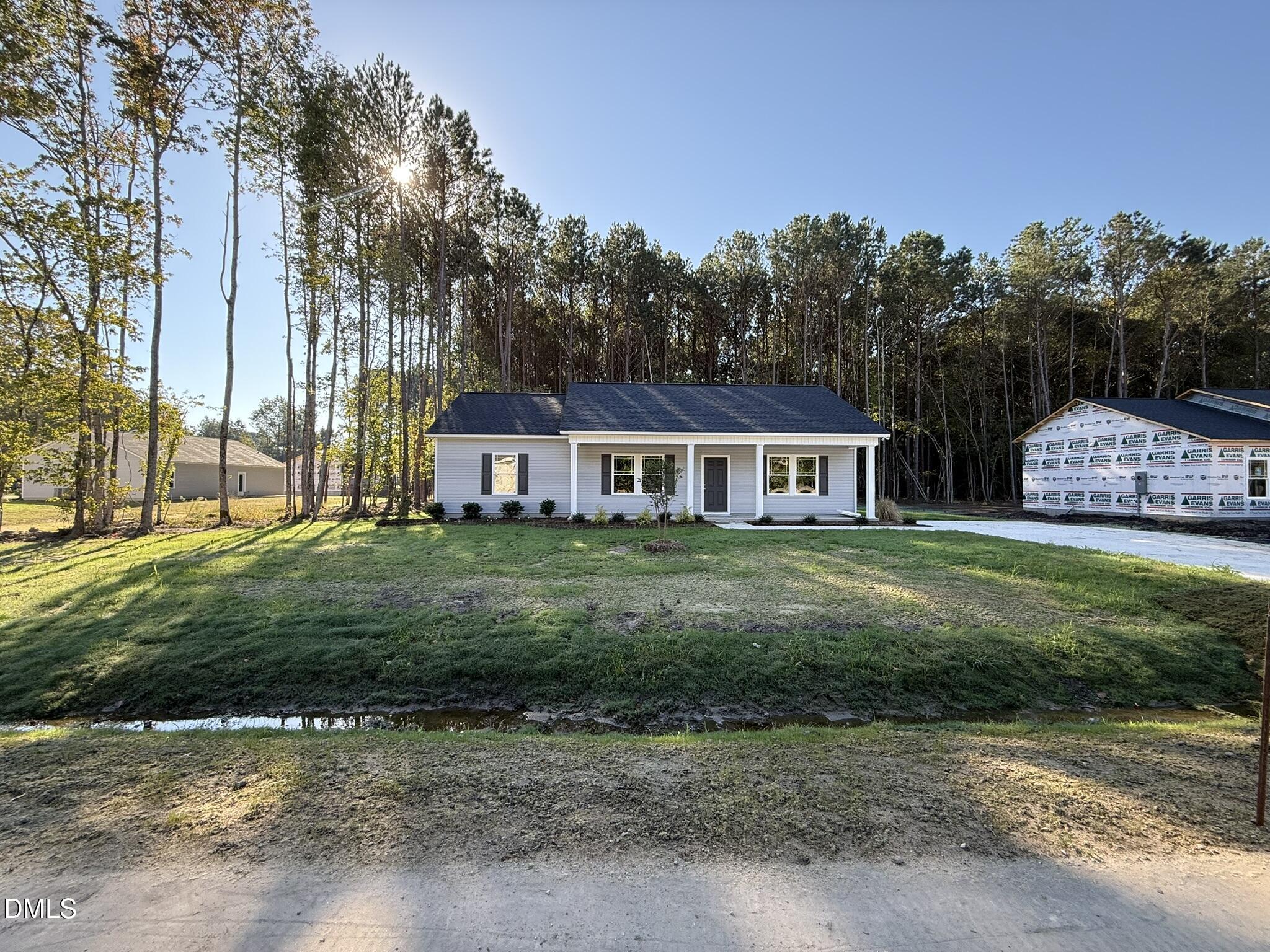 415 Chelsie Street Property Photo 1