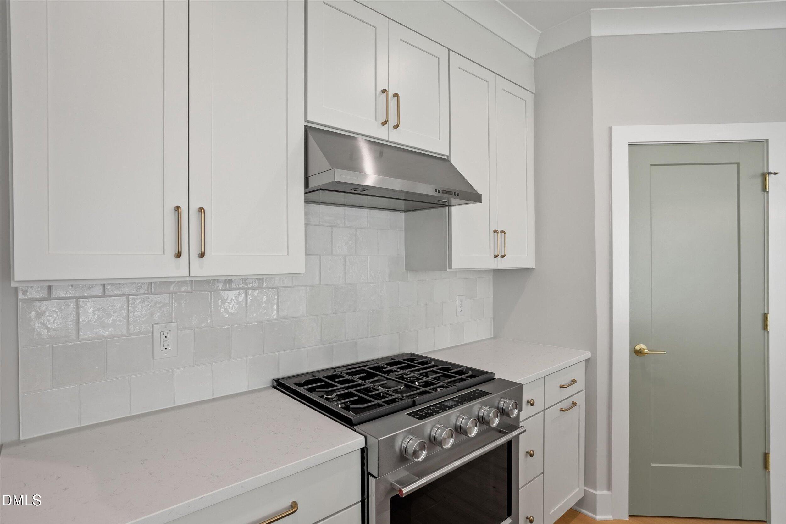 807 Niantic Street Property Photo 13