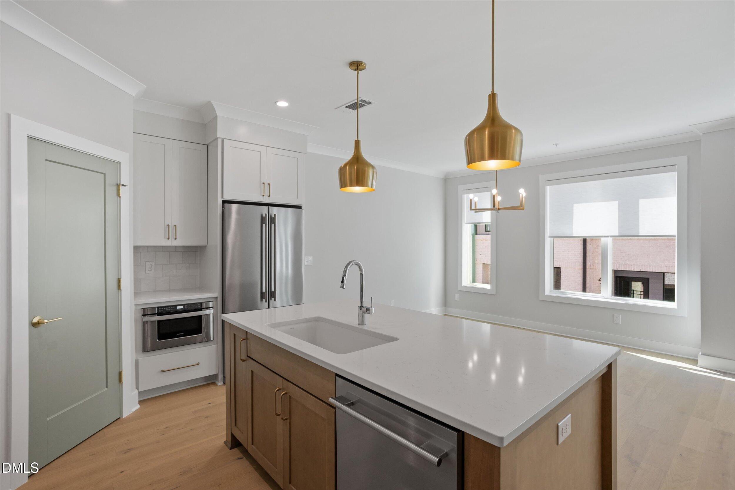 807 Niantic Street Property Photo 18
