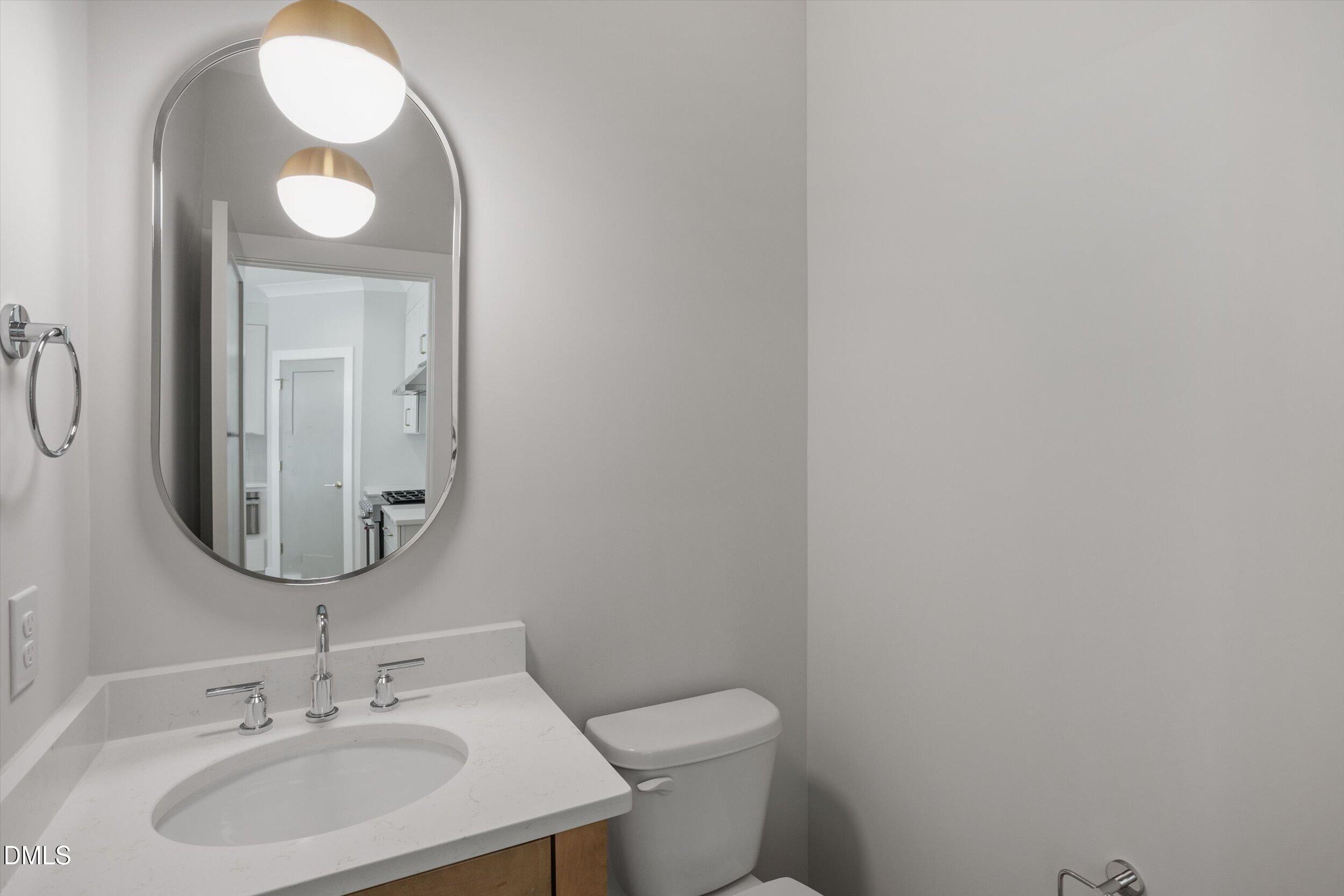 807 Niantic Street Property Photo 21