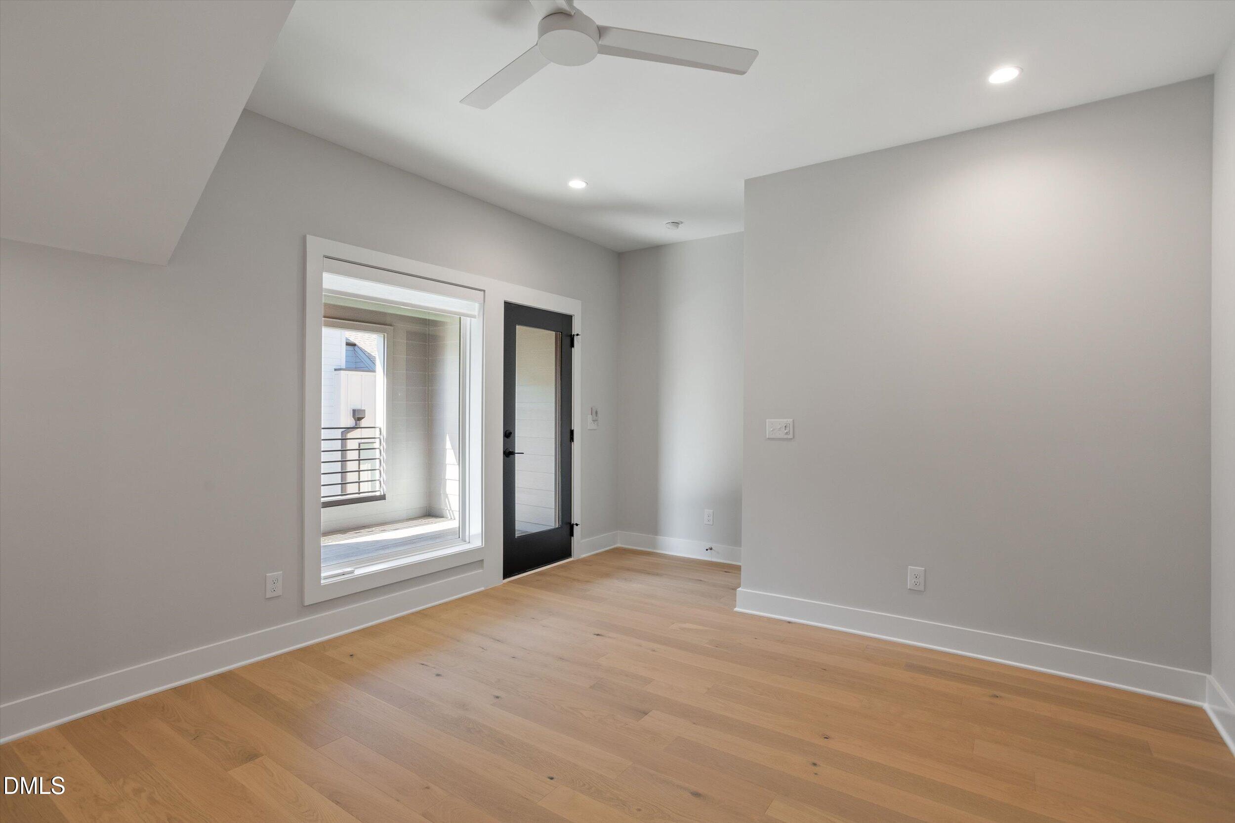 807 Niantic Street Property Photo 23