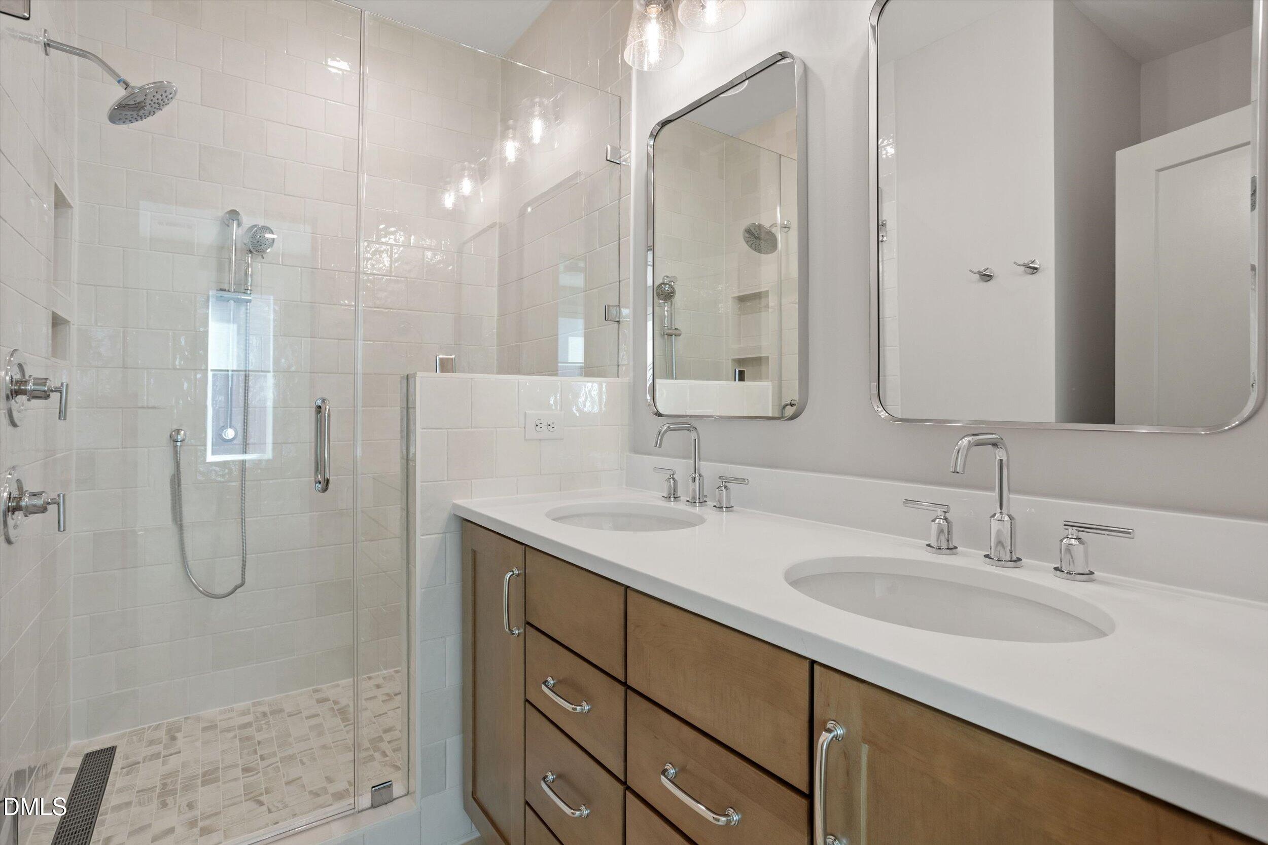 807 Niantic Street Property Photo 25
