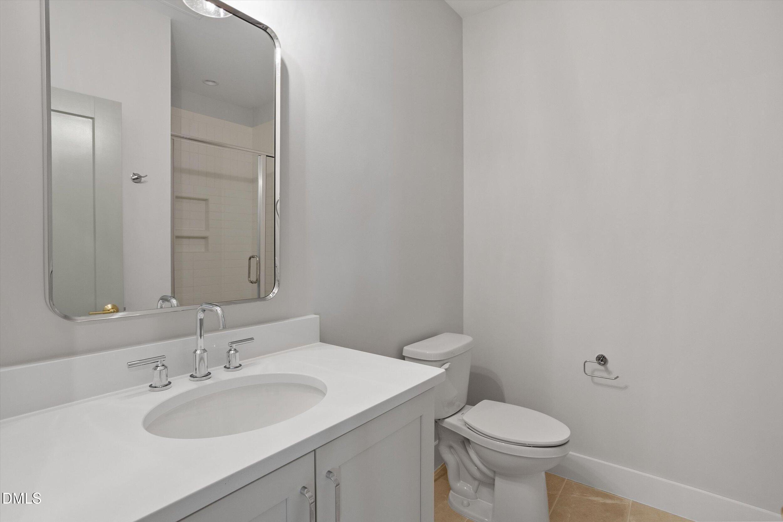 807 Niantic Street Property Photo 30