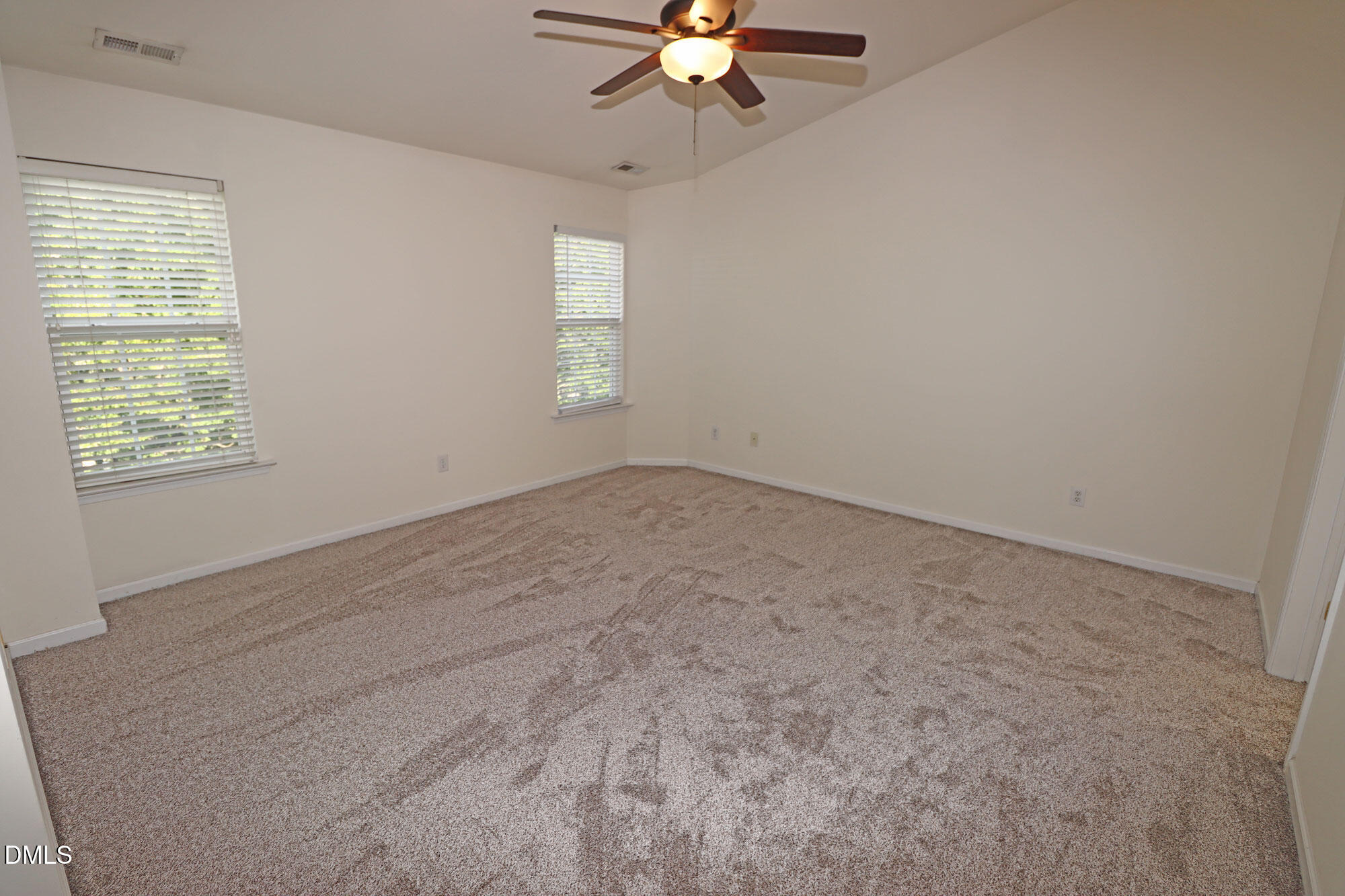 253 Joshua Glen Lane Property Photo 10