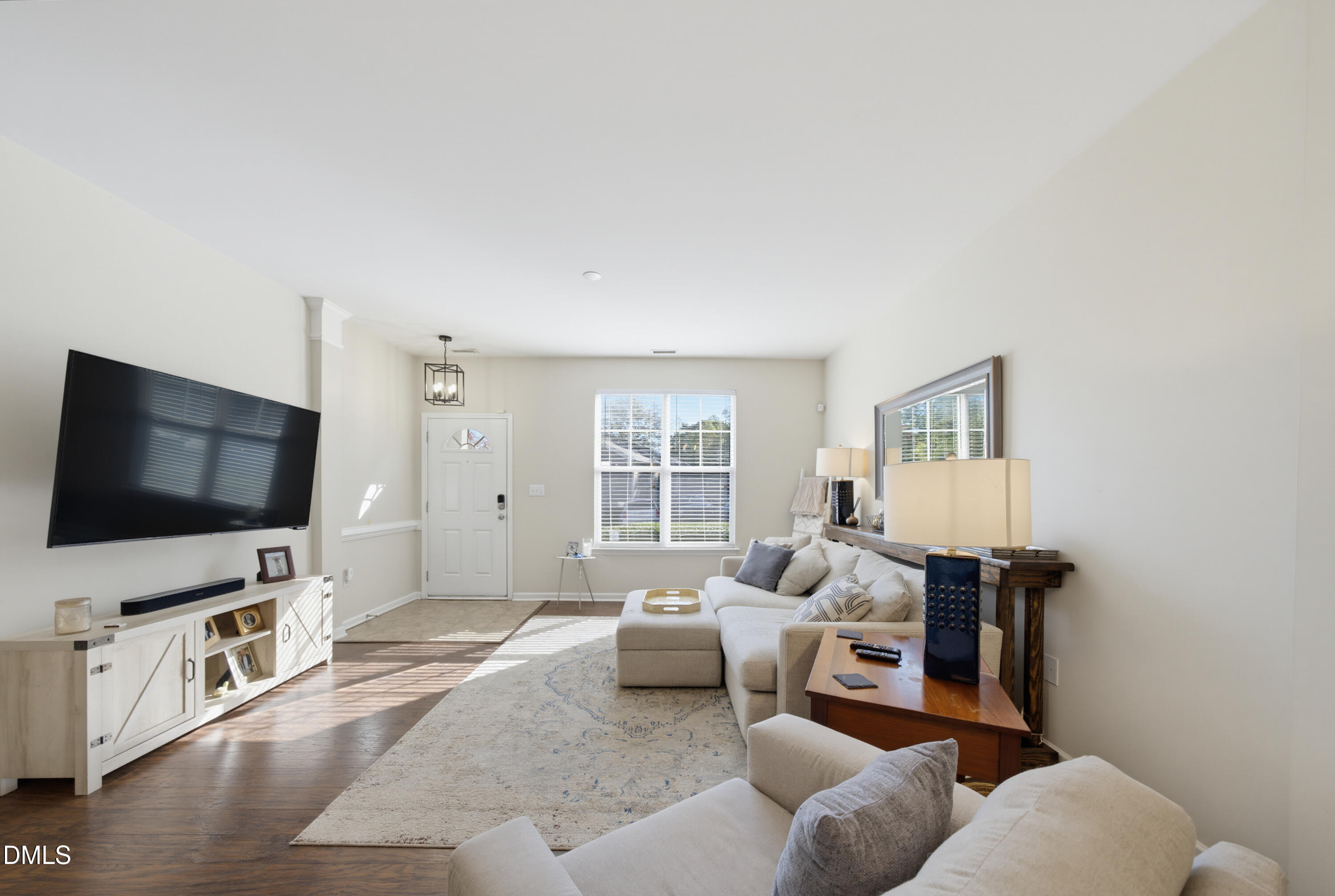 8725 Camden Park Drive Property Photo 4