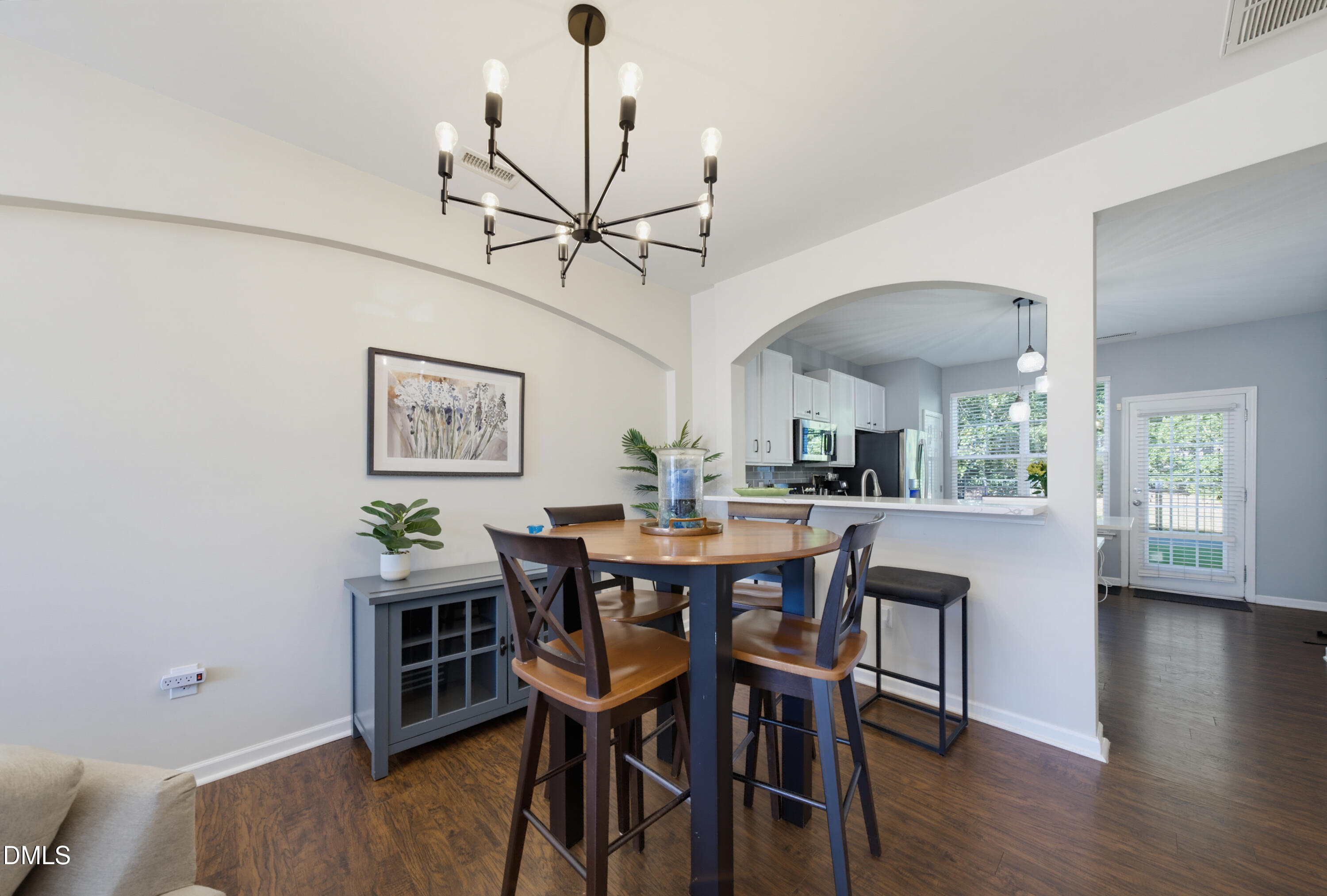 8725 Camden Park Drive Property Photo 8