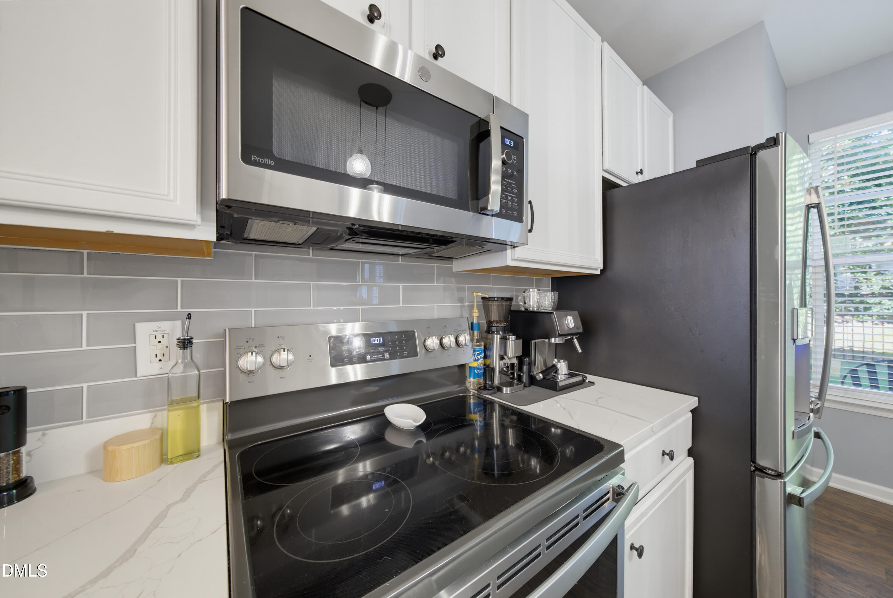 8725 Camden Park Drive Property Photo 11