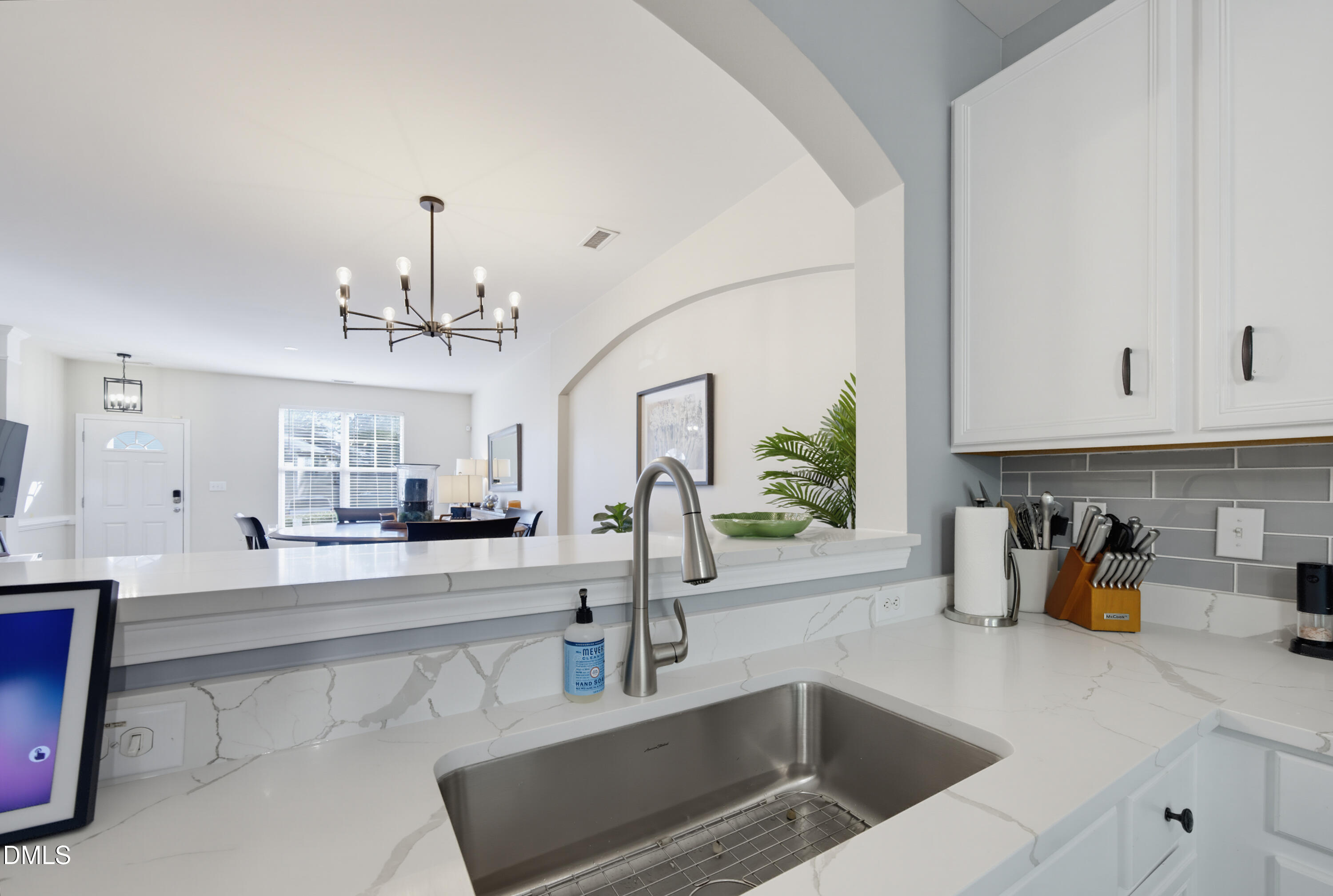 8725 Camden Park Drive Property Photo 12