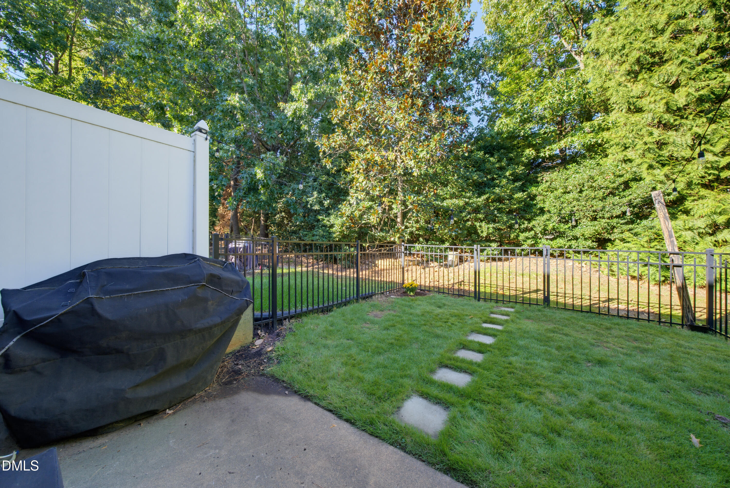 8725 Camden Park Drive Property Photo 24