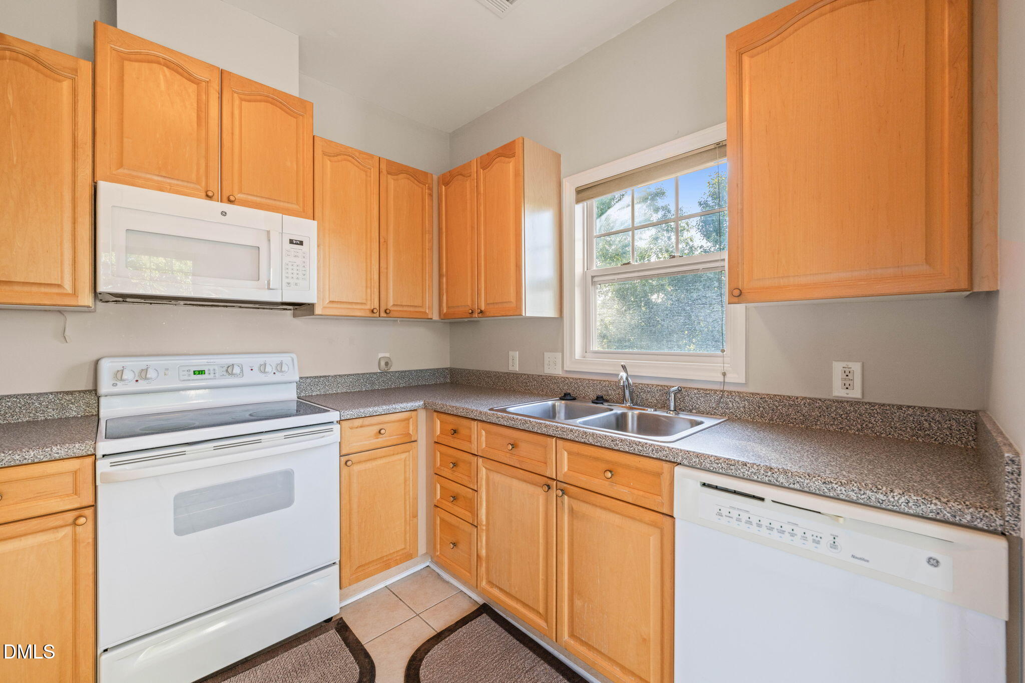 8221 Allyns Landing Way Property Photo 17