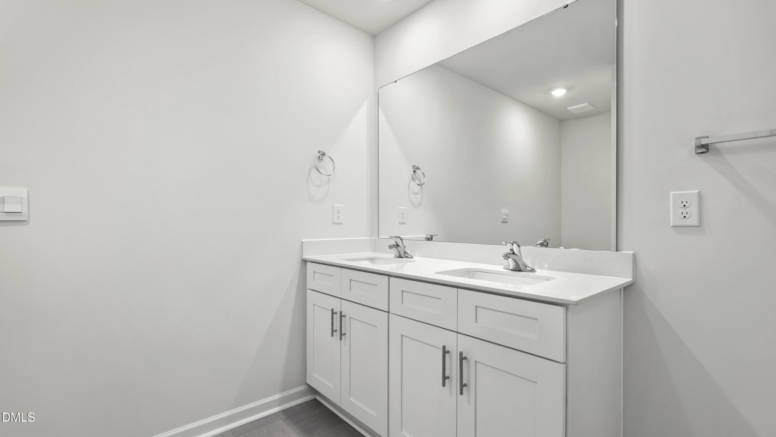 817 Gaelic Drive Property Photo 15