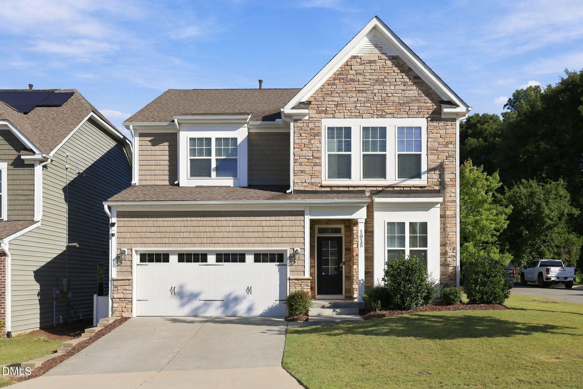 1015 Meadow Pond Drive Property Photo 1