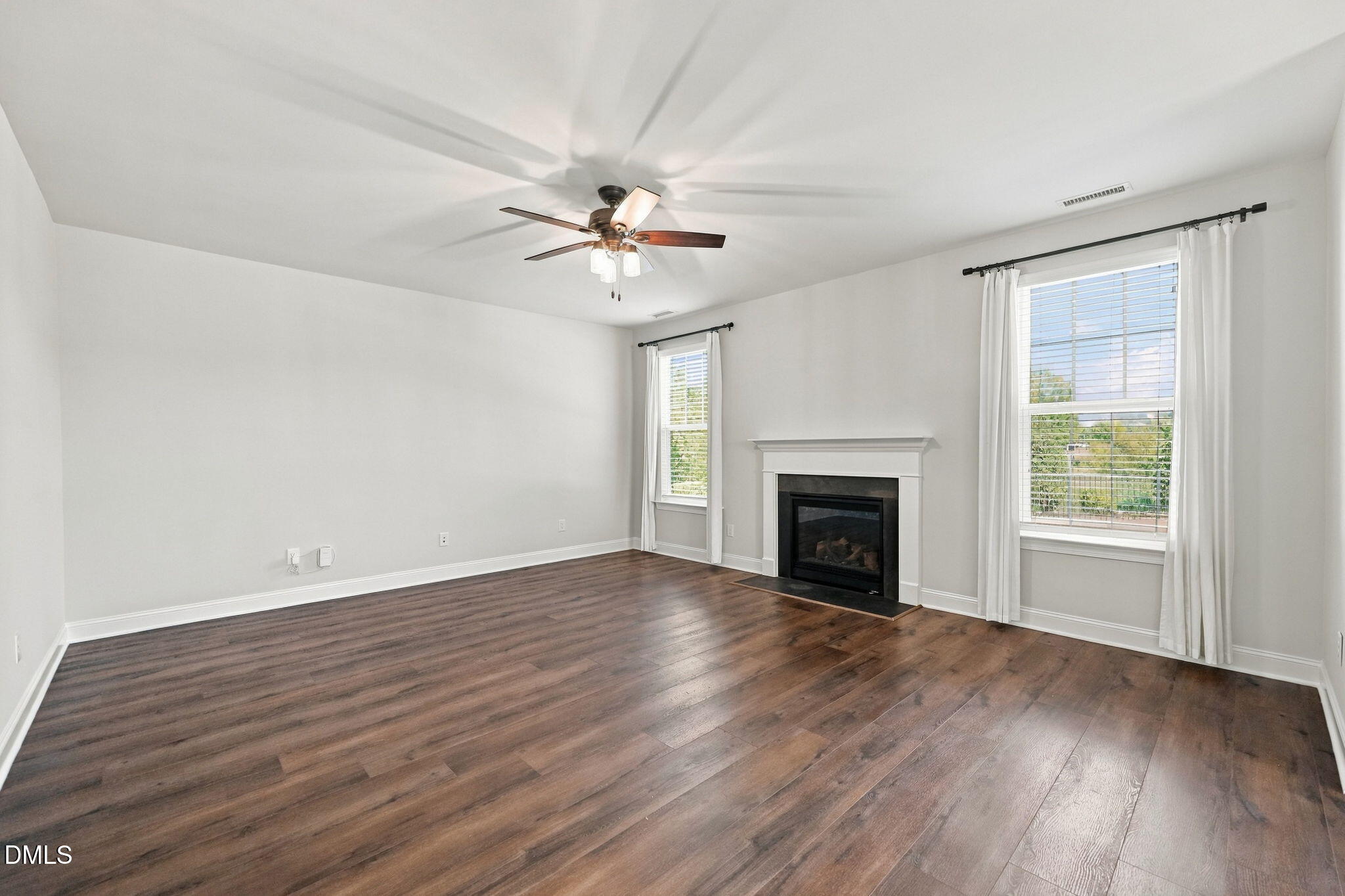 1015 Meadow Pond Drive Property Photo 14