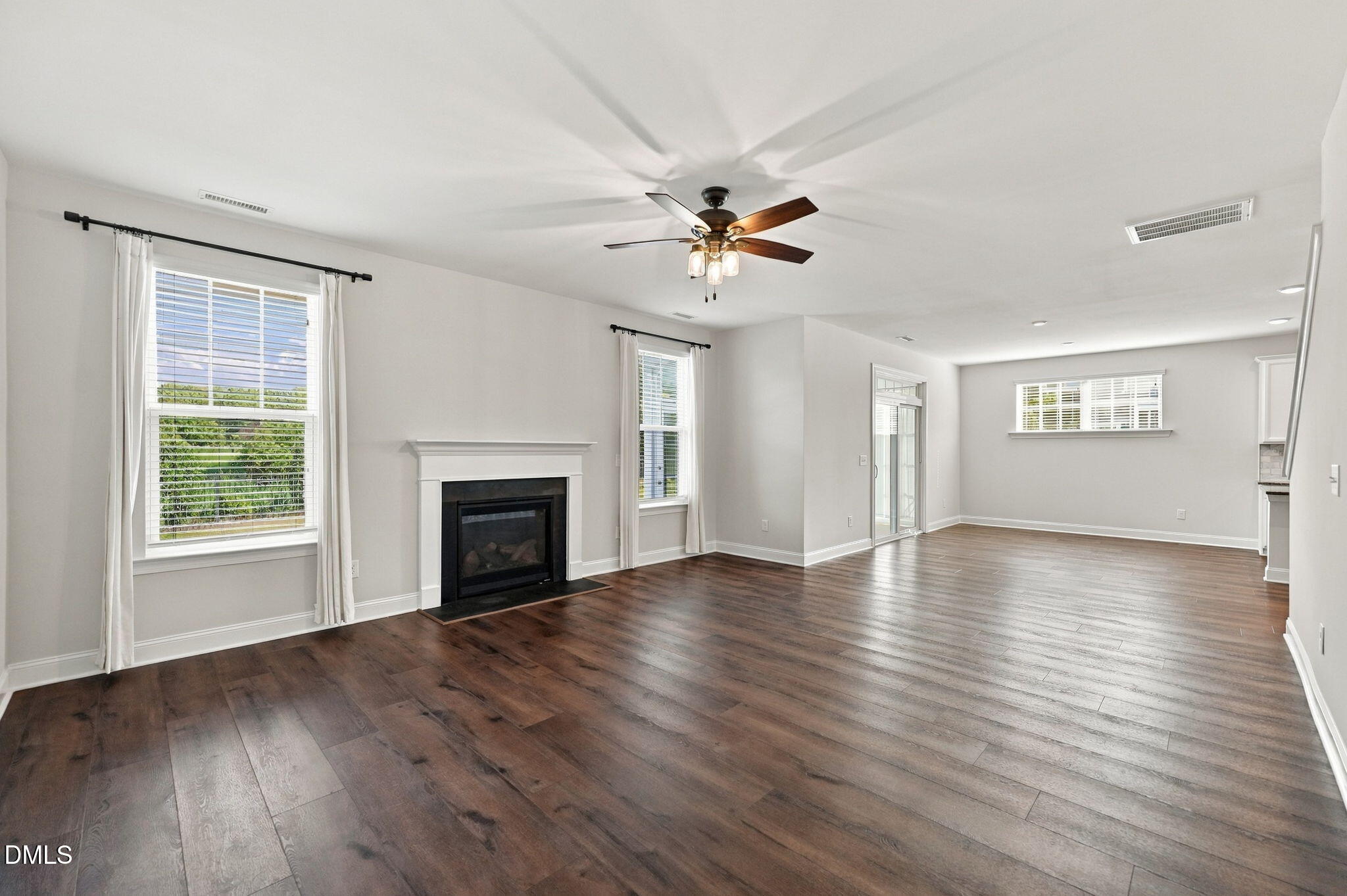 1015 Meadow Pond Drive Property Photo 15