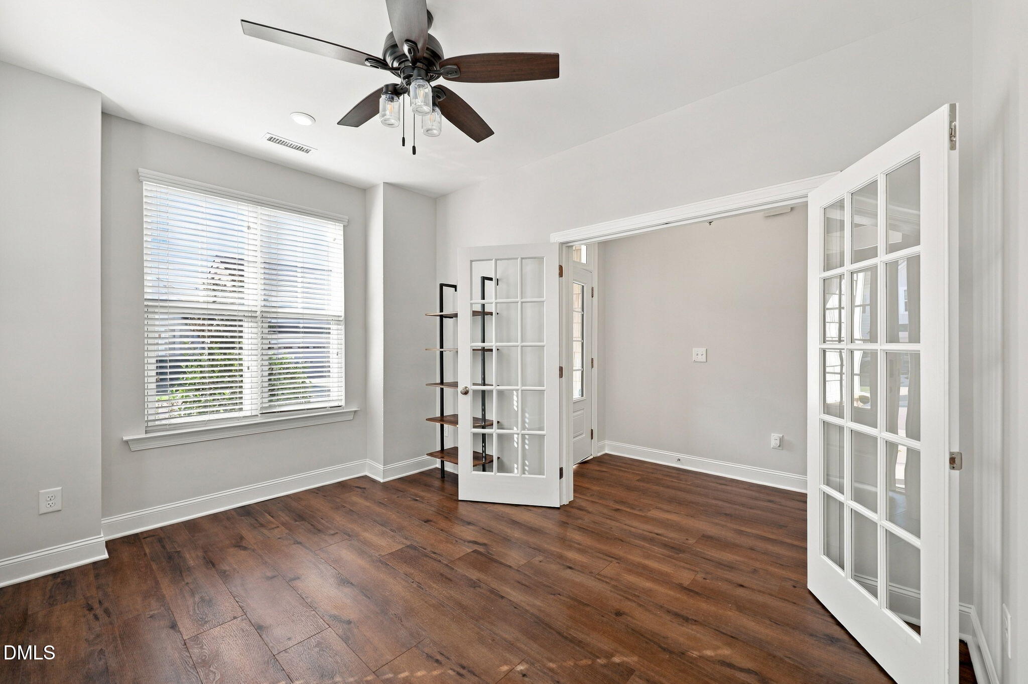 1015 Meadow Pond Drive Property Photo 17