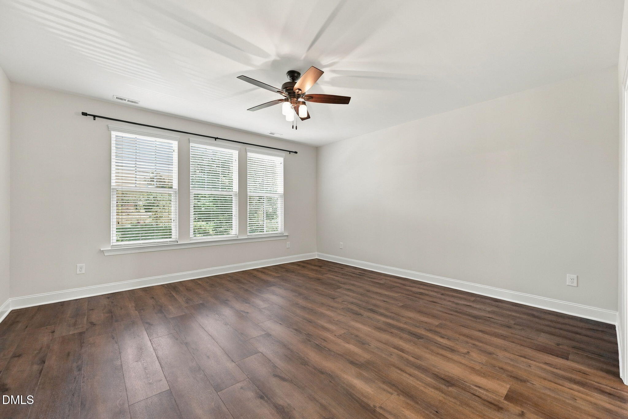 1015 Meadow Pond Drive Property Photo 20