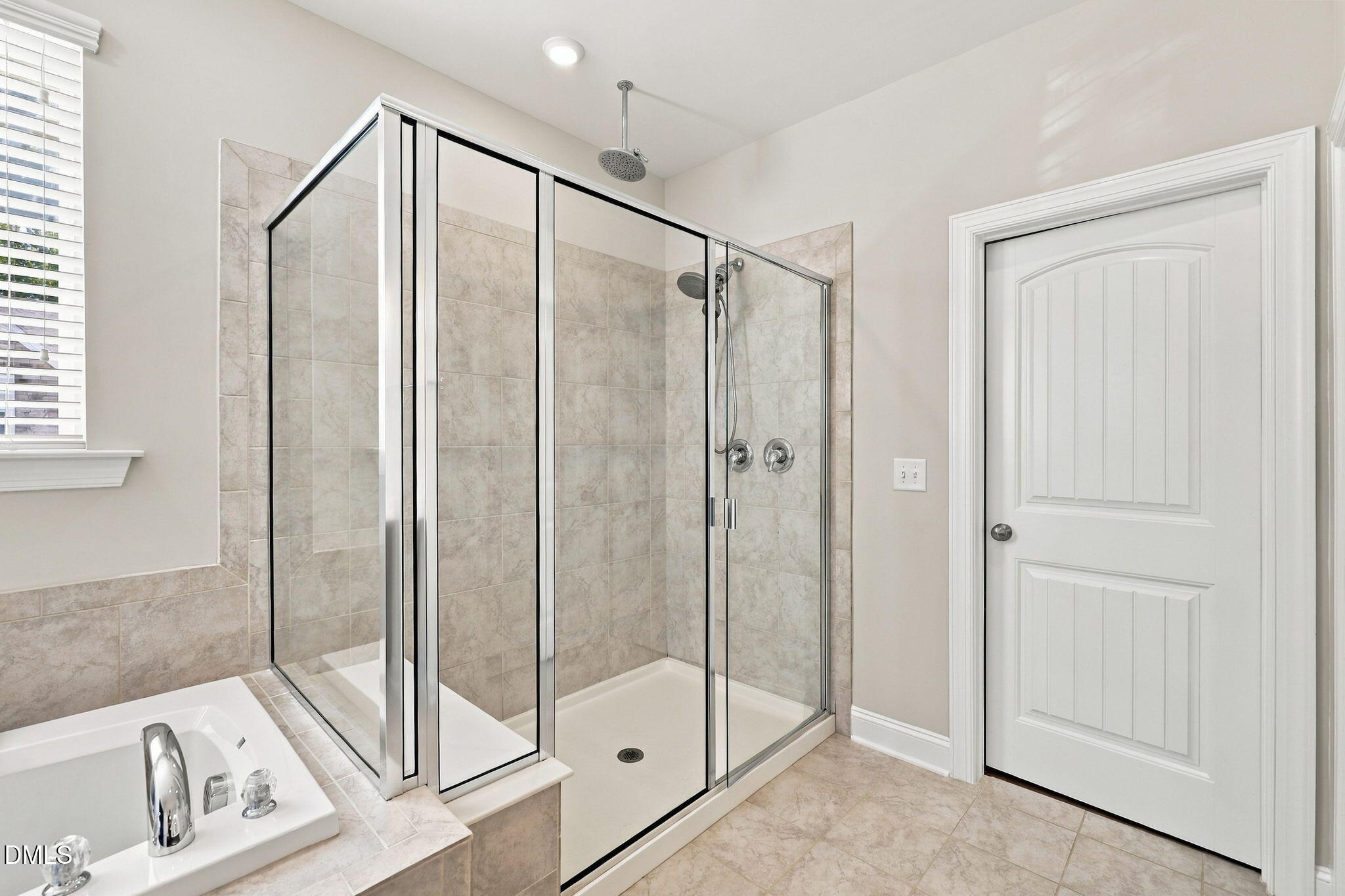 1015 Meadow Pond Drive Property Photo 24