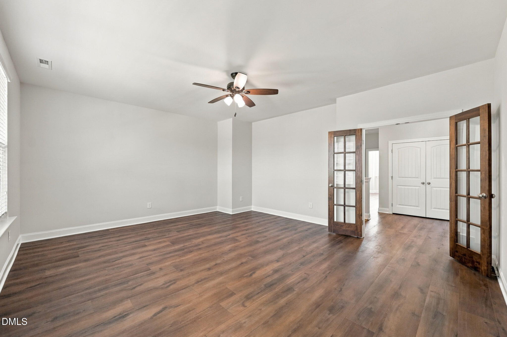 1015 Meadow Pond Drive Property Photo 27