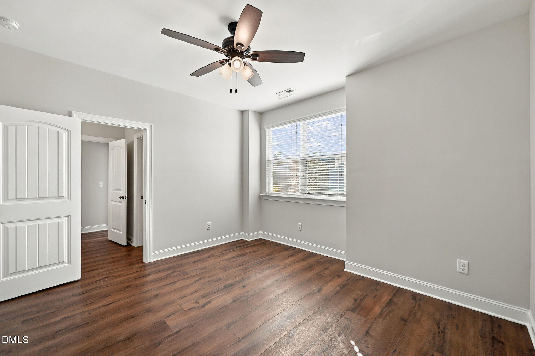 1015 Meadow Pond Drive Property Photo 28