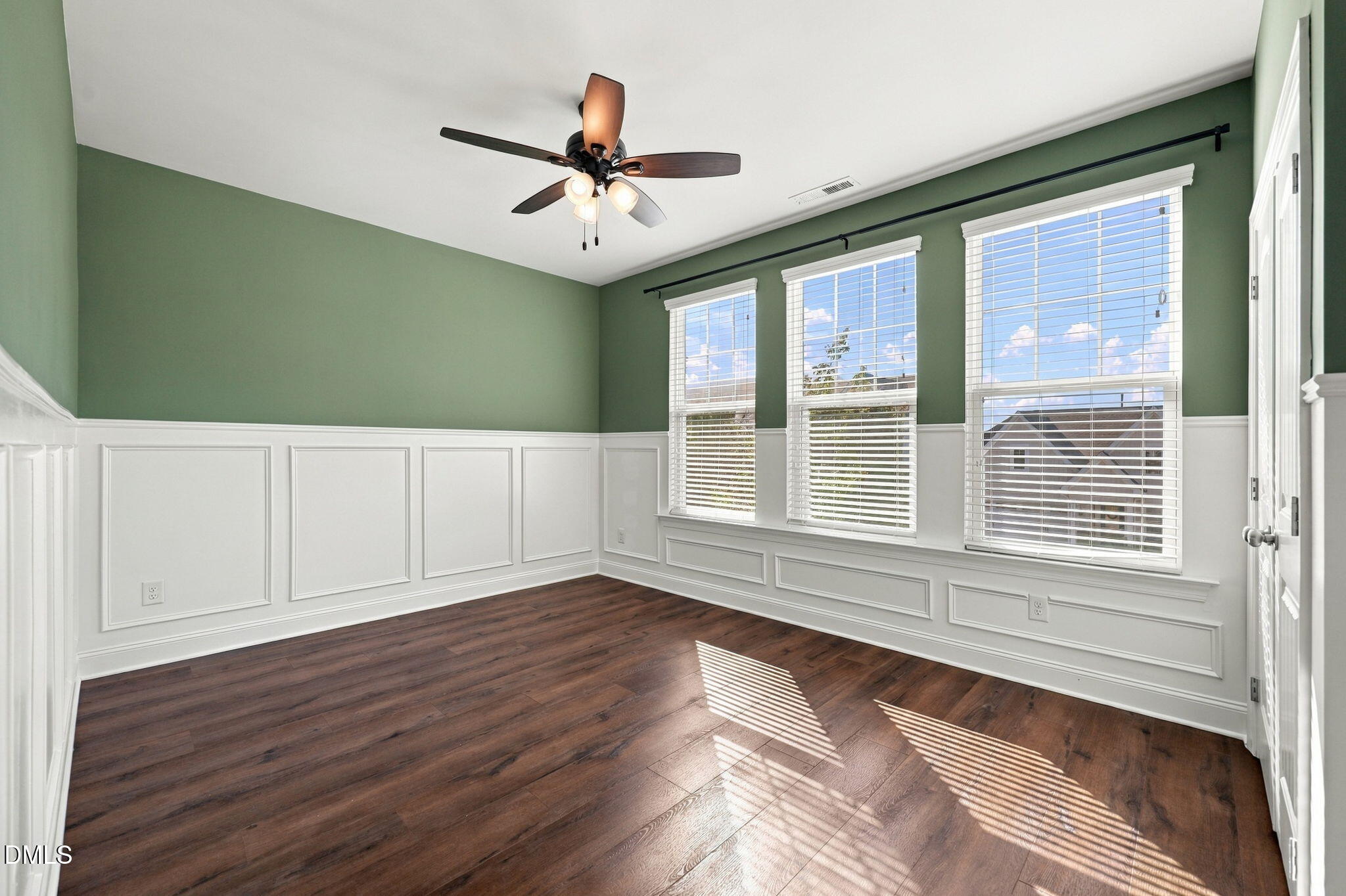 1015 Meadow Pond Drive Property Photo 32