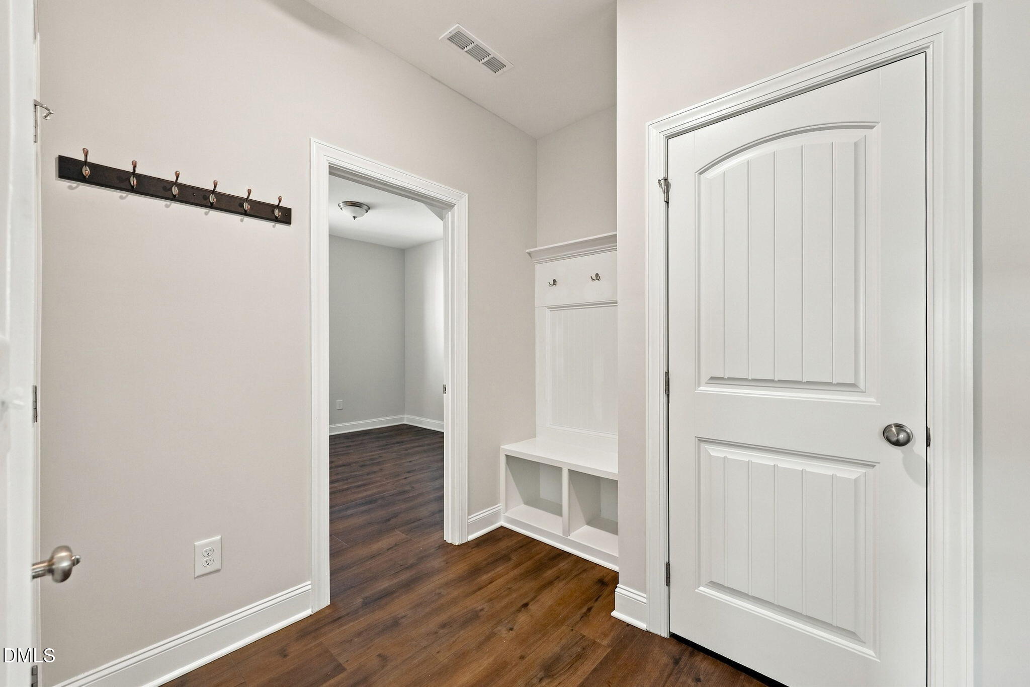1015 Meadow Pond Drive Property Photo 34