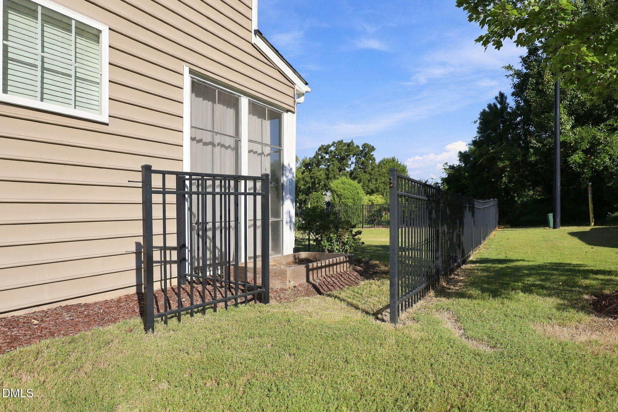1015 Meadow Pond Drive Property Photo 37