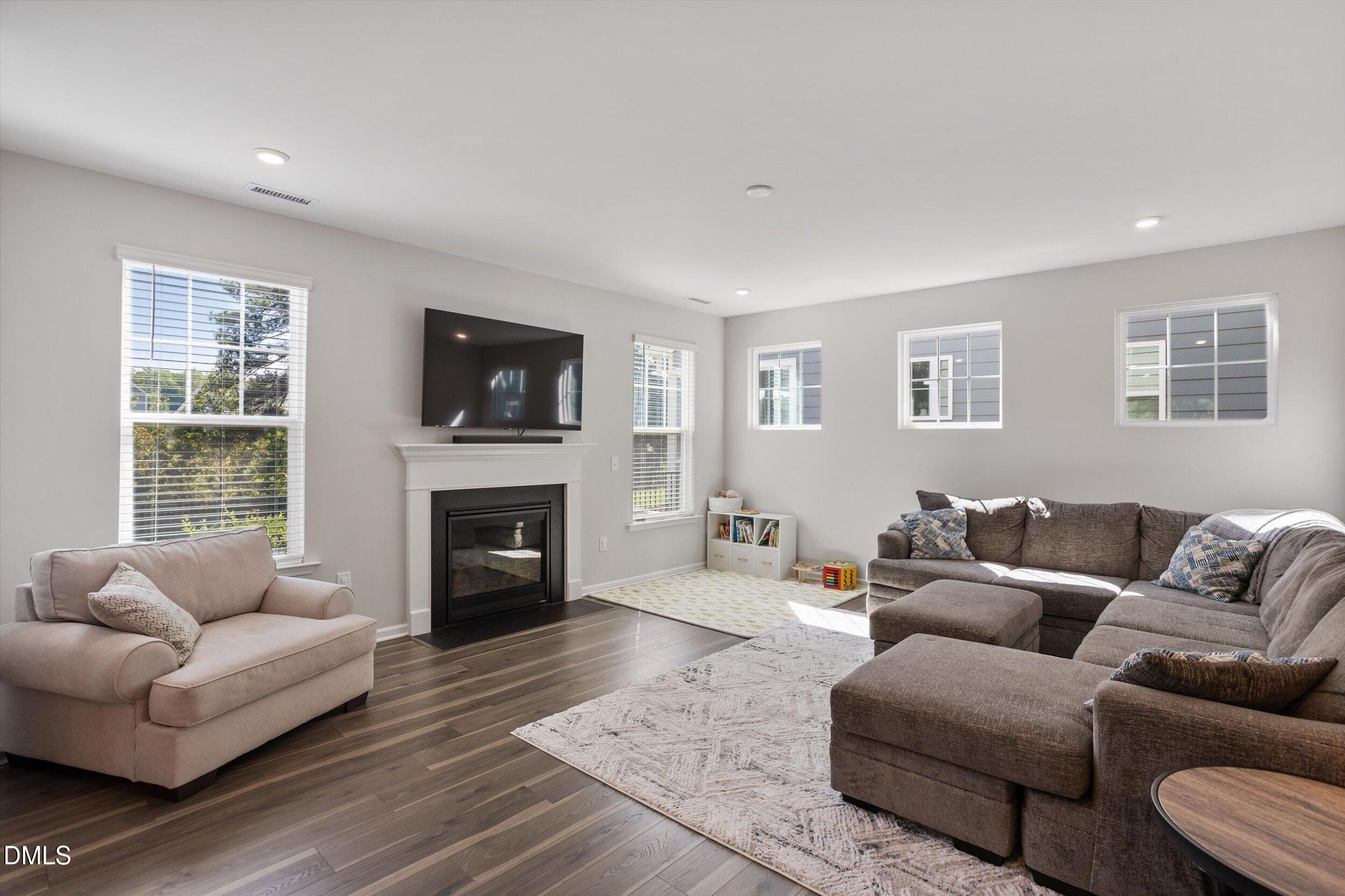 2148 Curry Meadow Way Property Photo 25