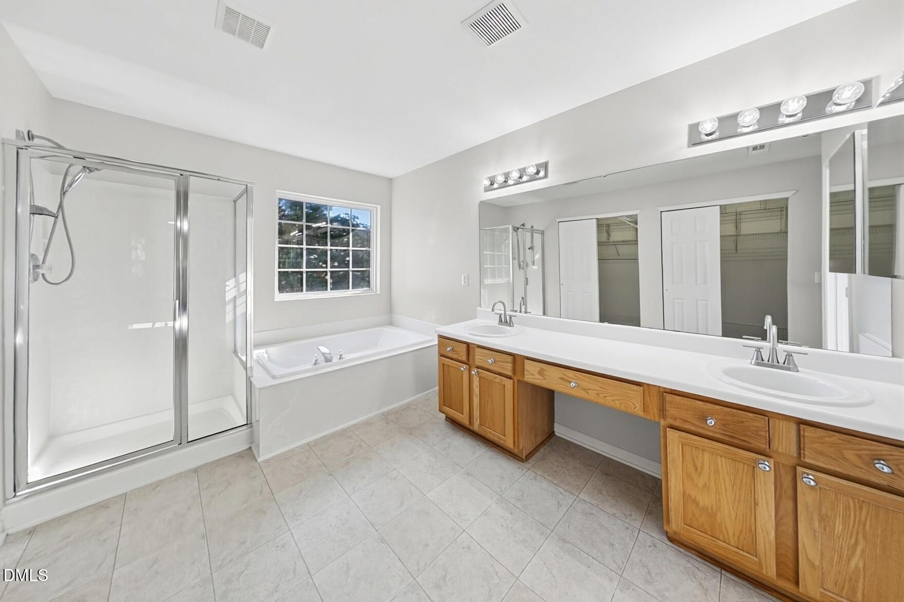 5624 Clarks Fork Drive Property Photo 15
