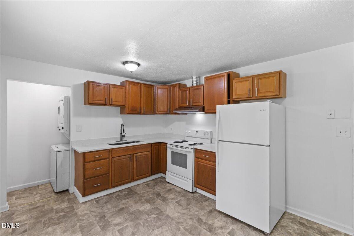 6122 Conaway Drive Property Photo 8