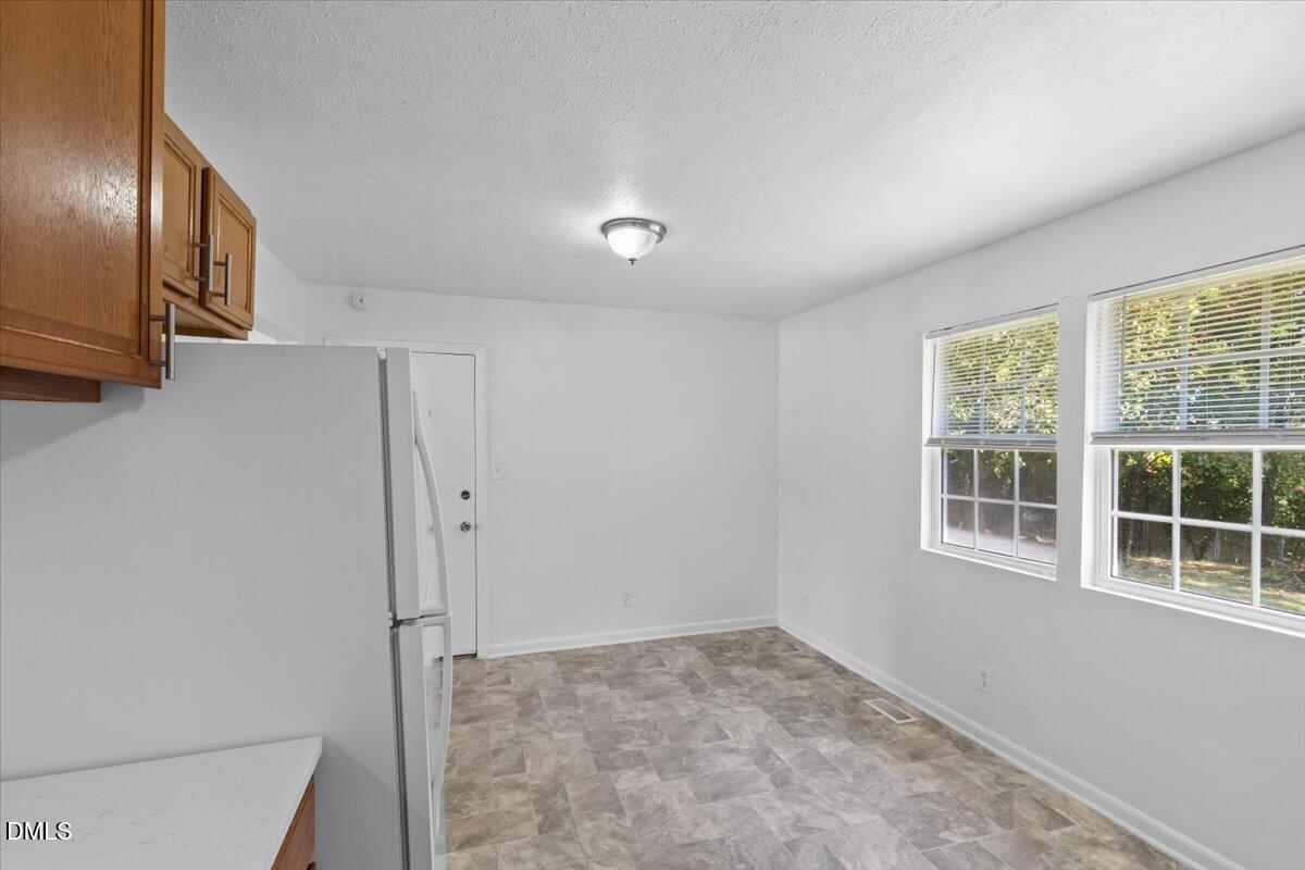 6122 Conaway Drive Property Photo 10