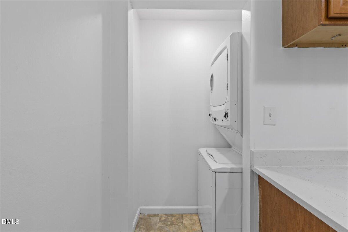 6122 Conaway Drive Property Photo 11