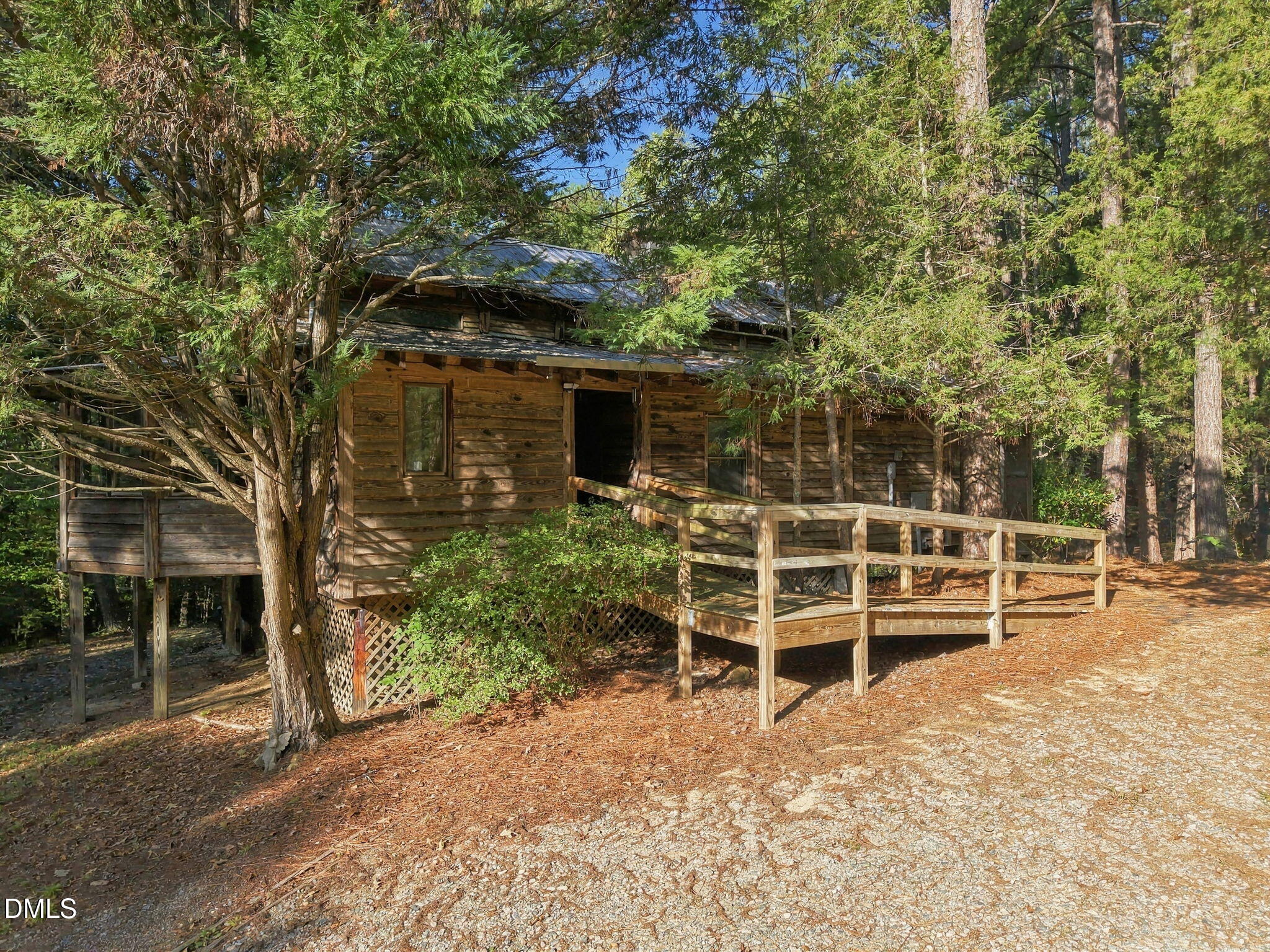 400 River View Road Property Photo 8