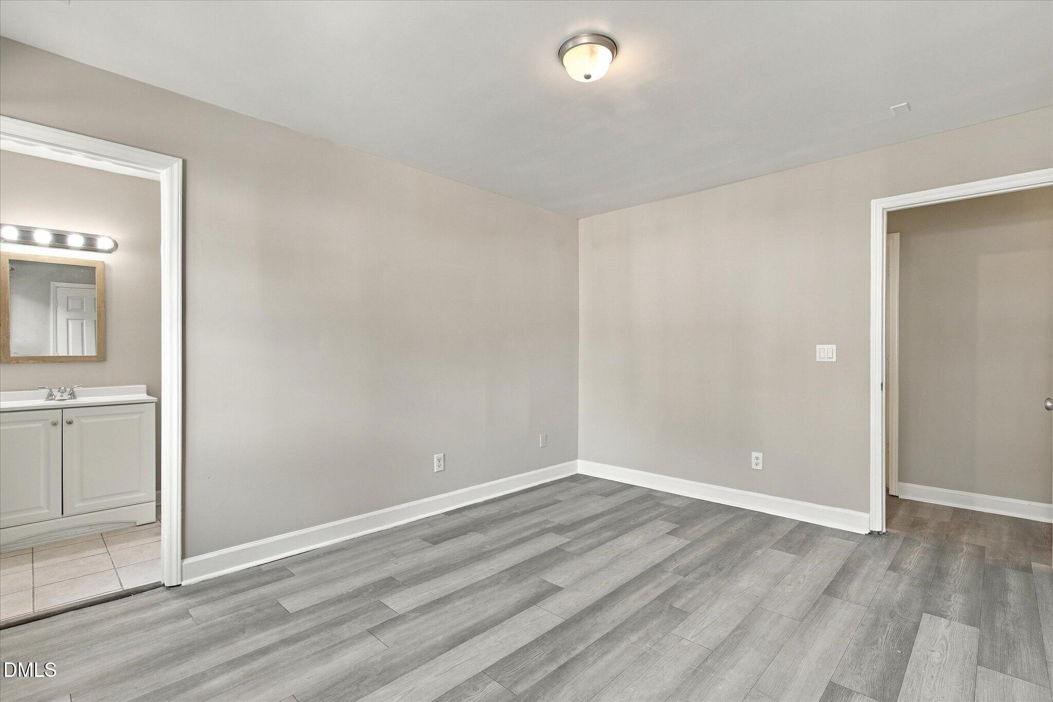 320 Kilarney Drive Property Photo 12