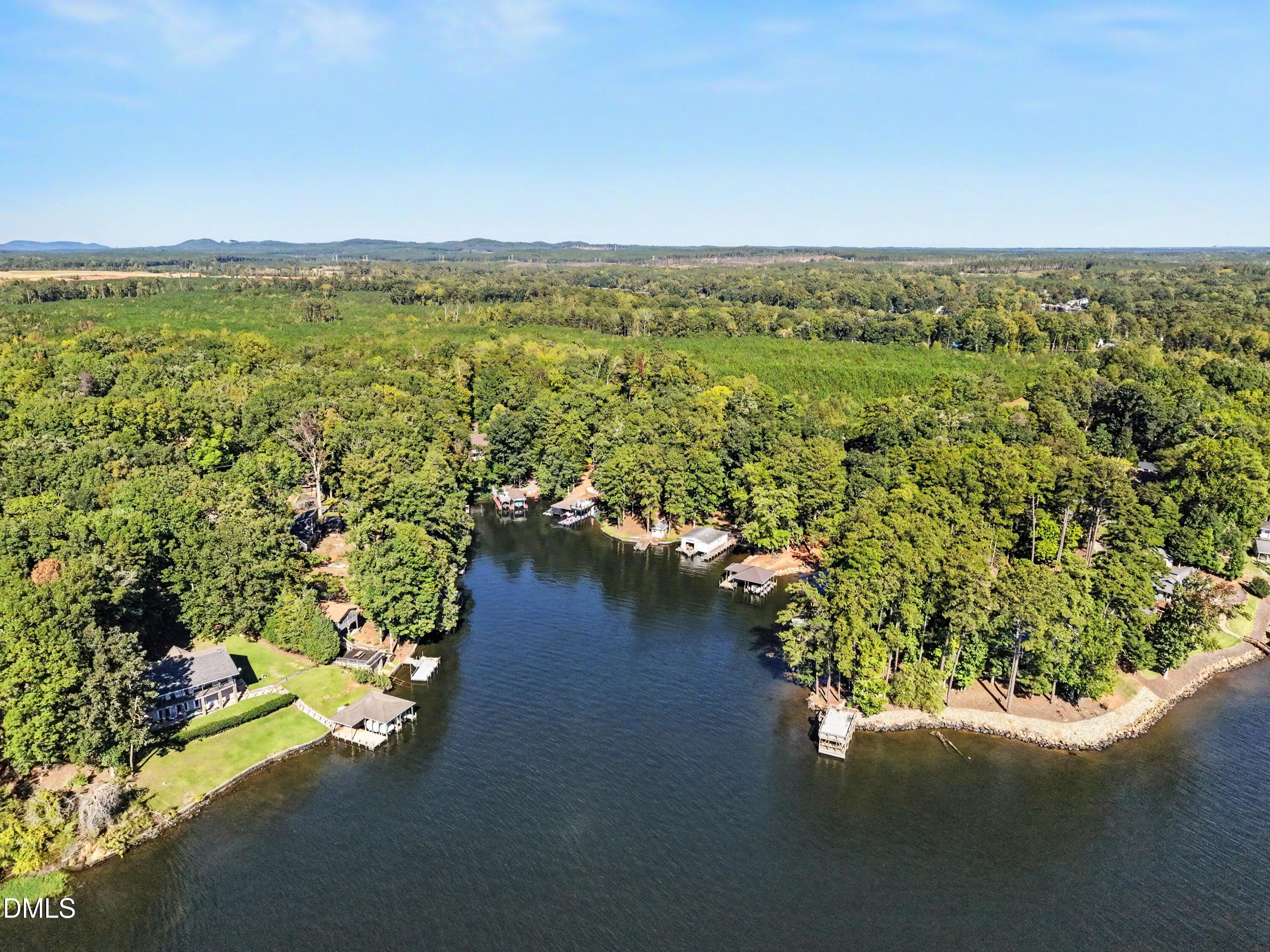 1041 Emerald Shores Road Property Photo 2
