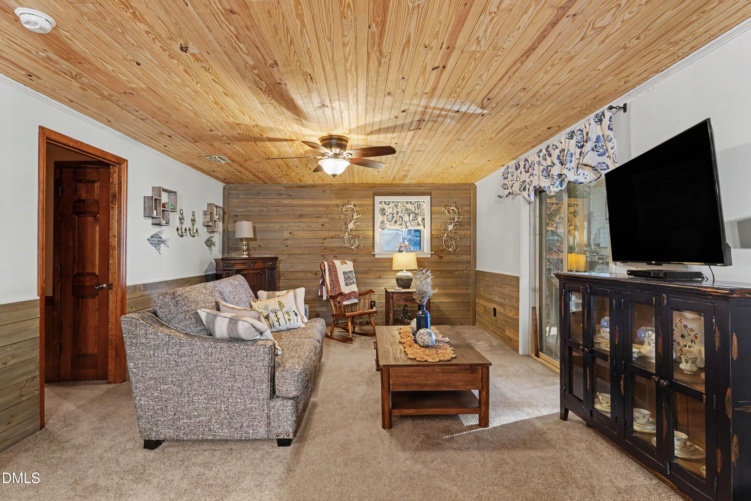 1041 Emerald Shores Road Property Photo 26