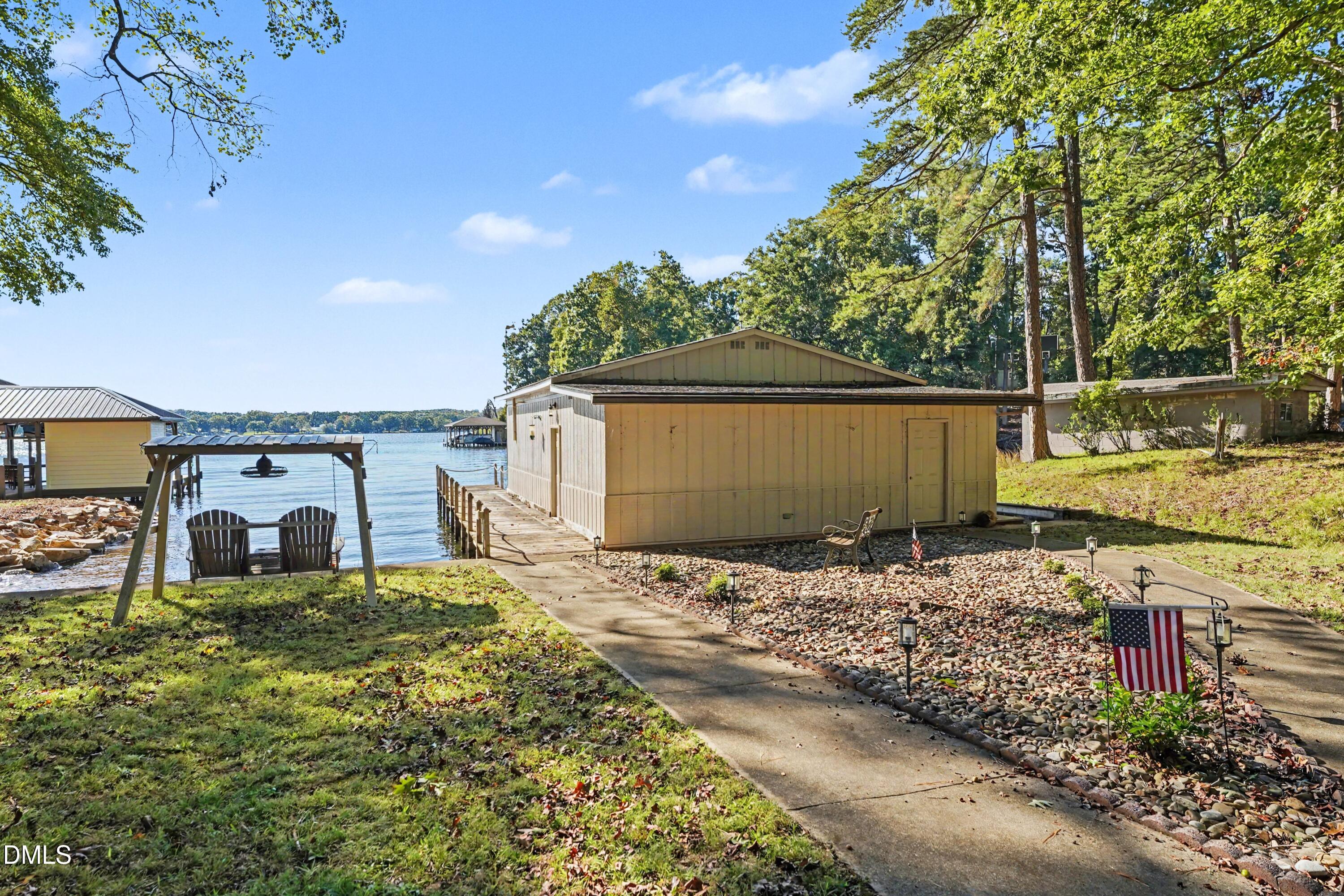 1041 Emerald Shores Road Property Photo 42