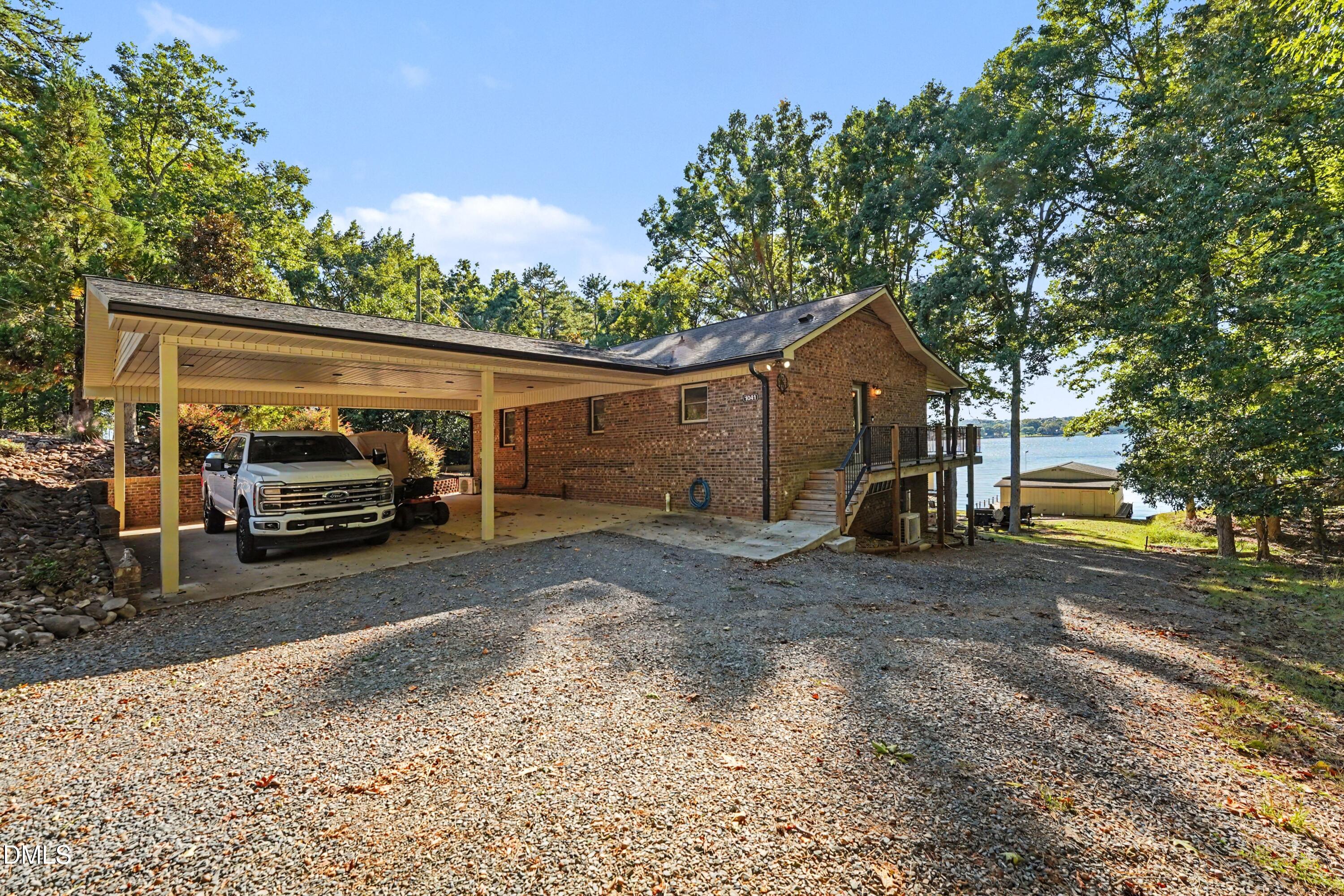 1041 Emerald Shores Road Property Photo 48