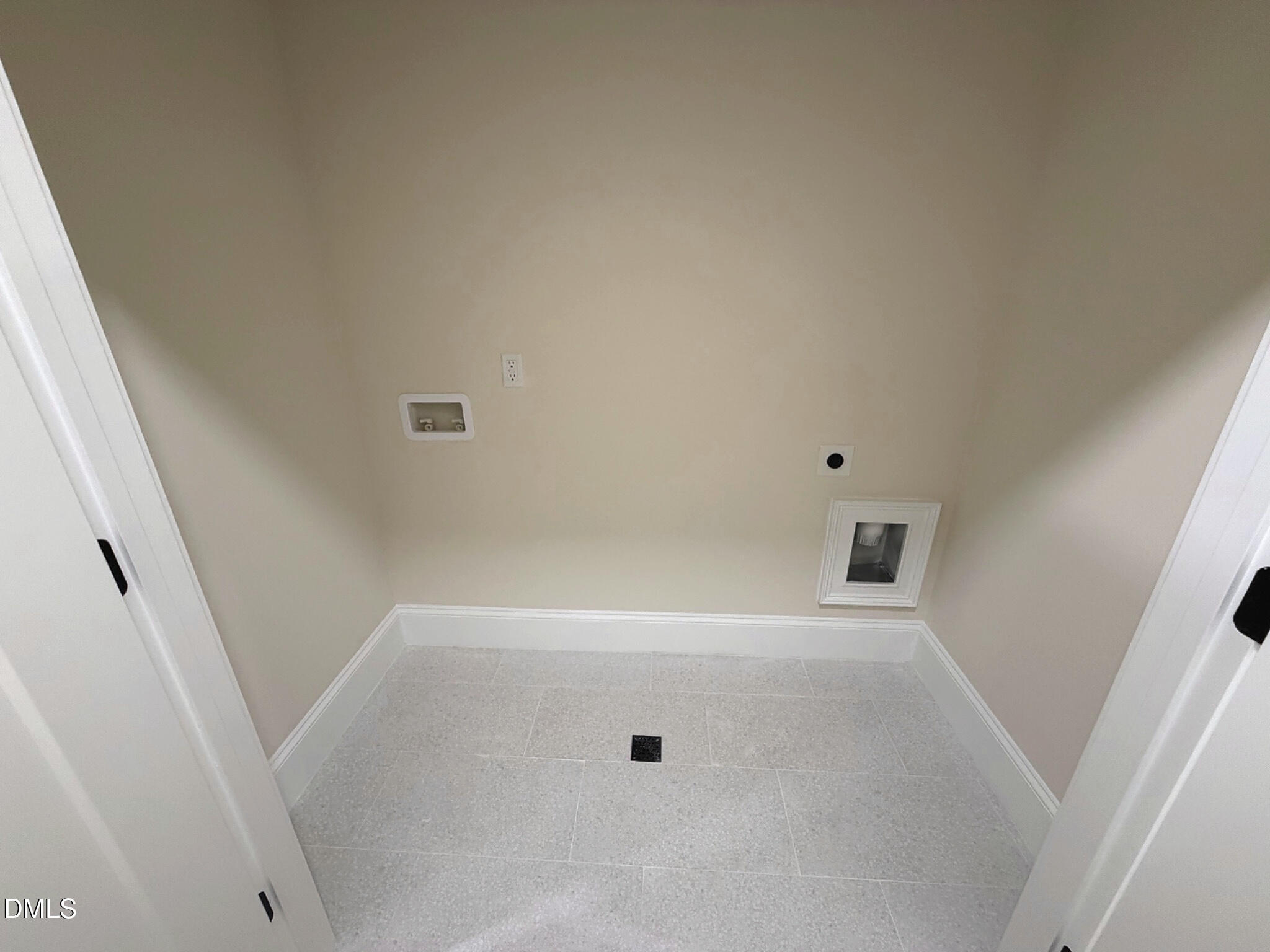 914 Chatham Lane Property Photo 6