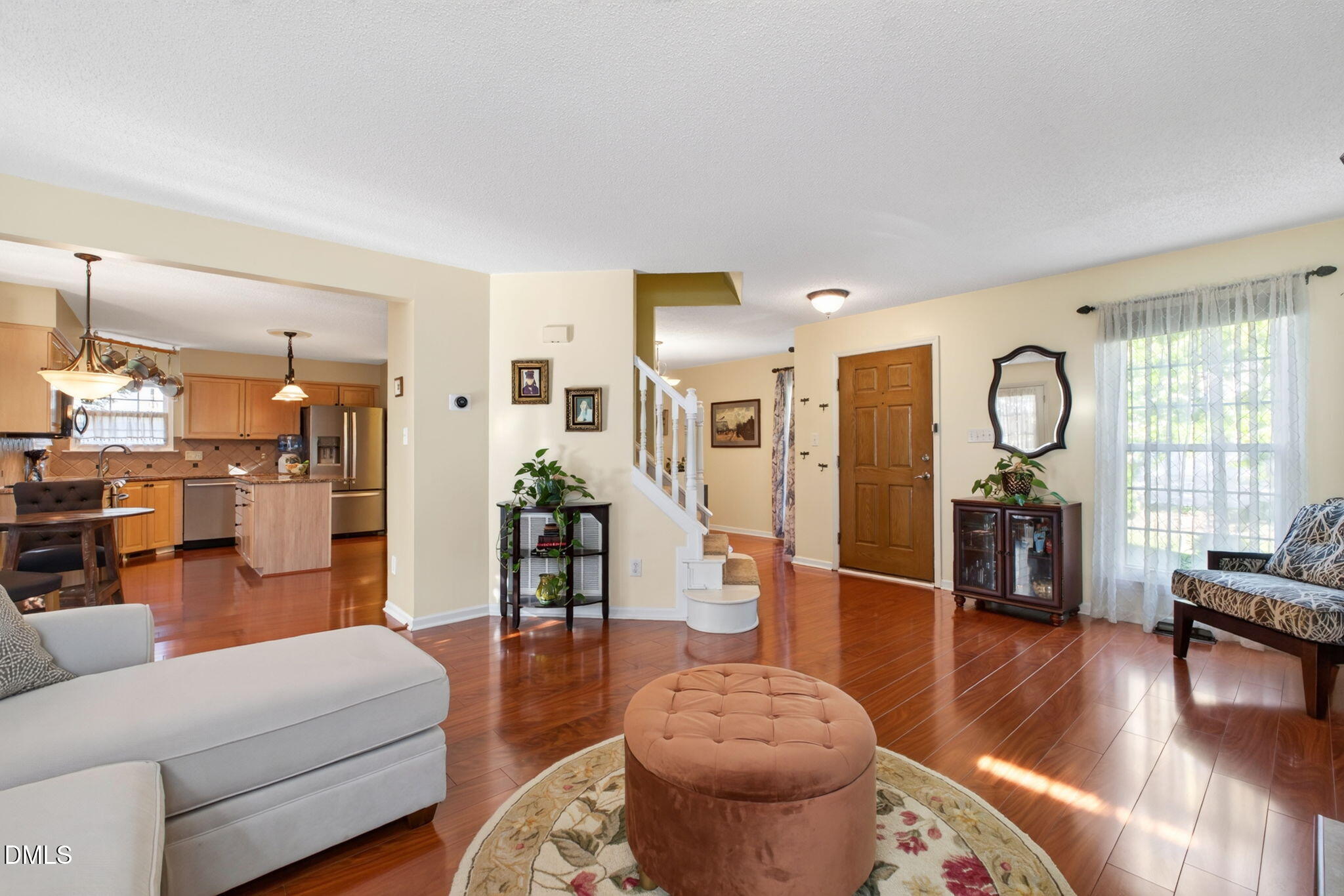 100 Glensford Way Property Photo 8