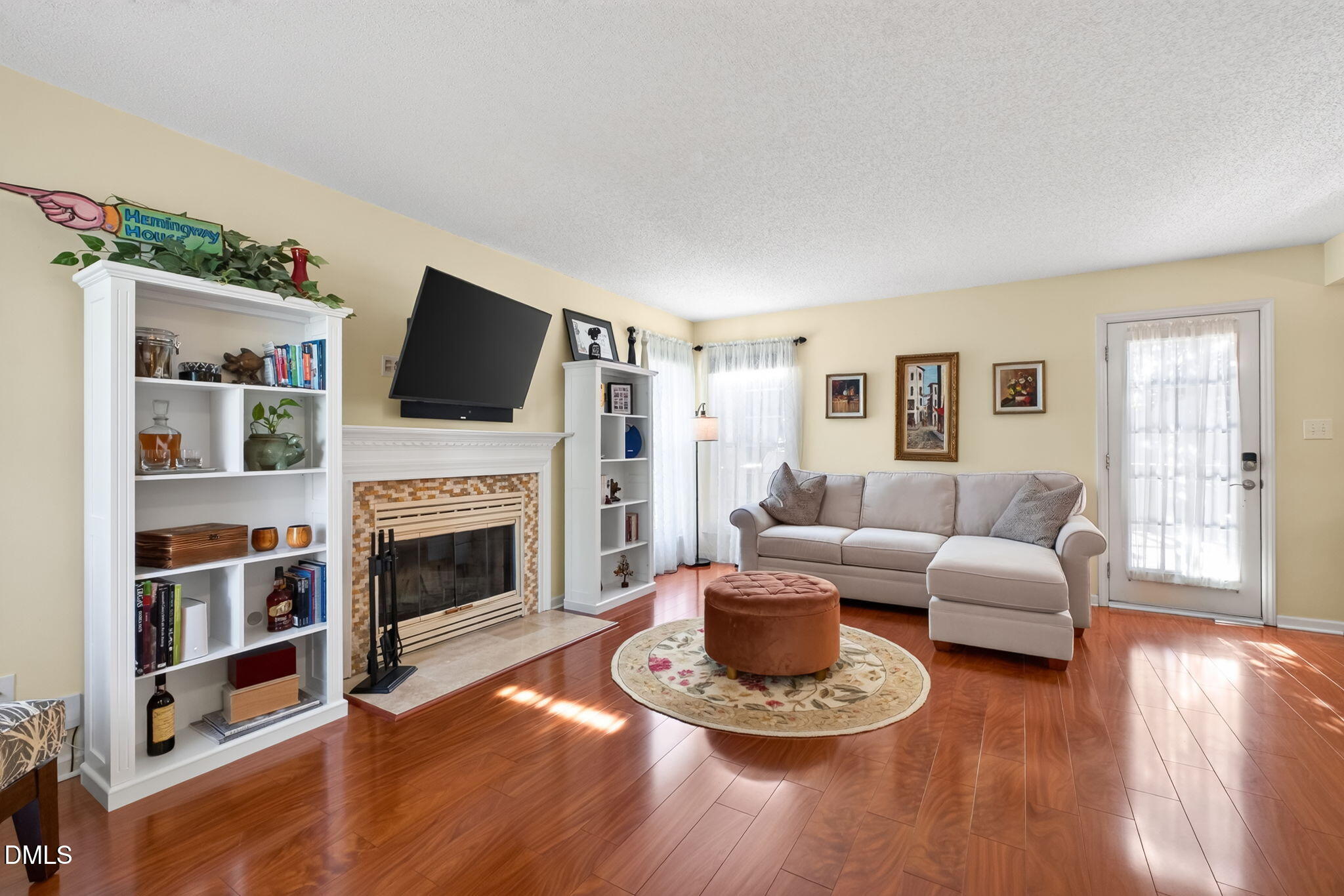 100 Glensford Way Property Photo 9