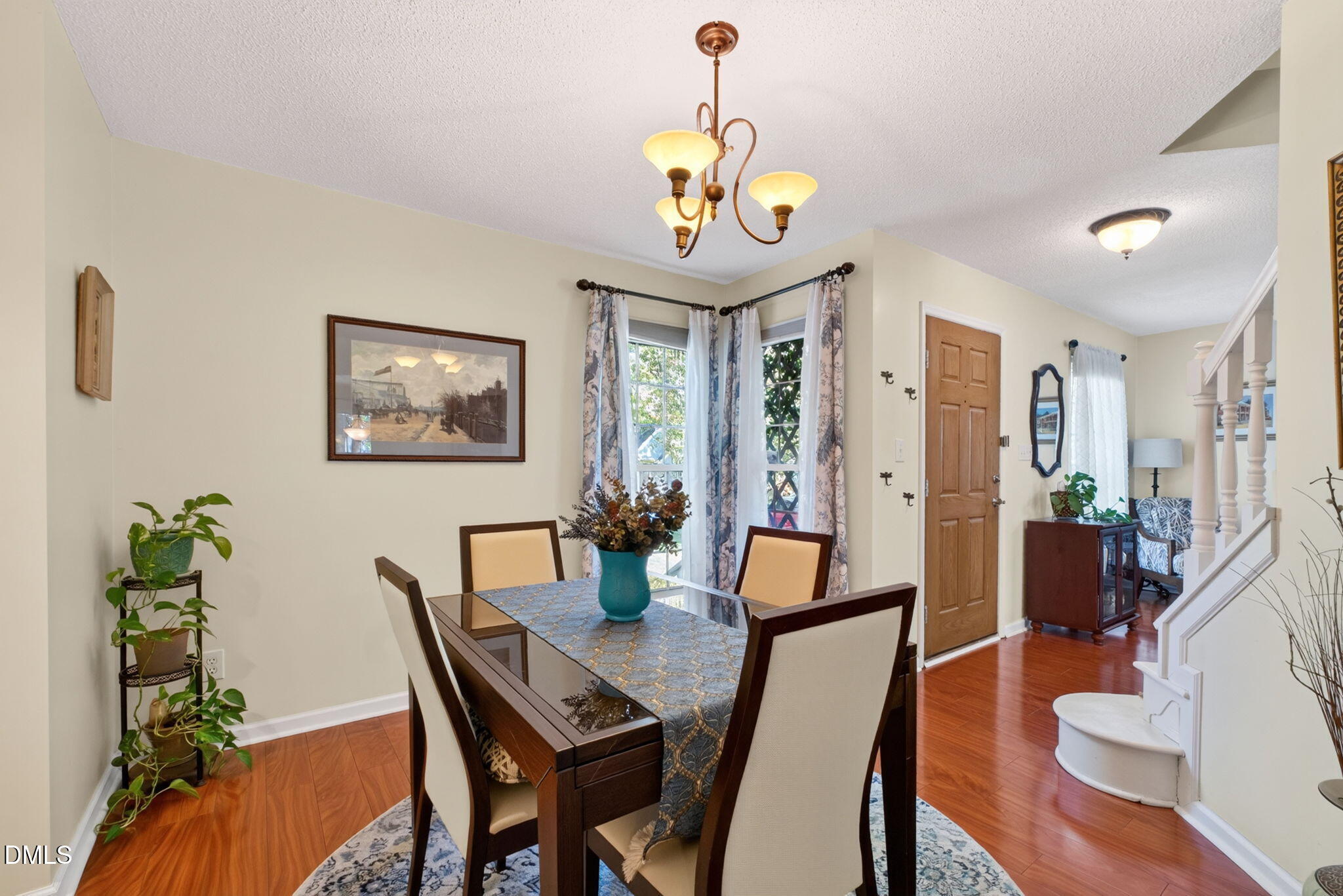 100 Glensford Way Property Photo 14