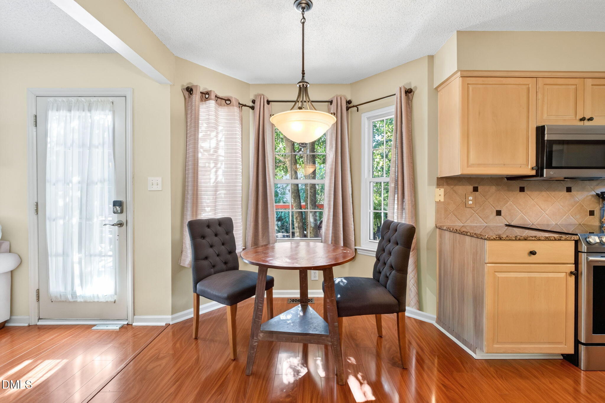 100 Glensford Way Property Photo 17
