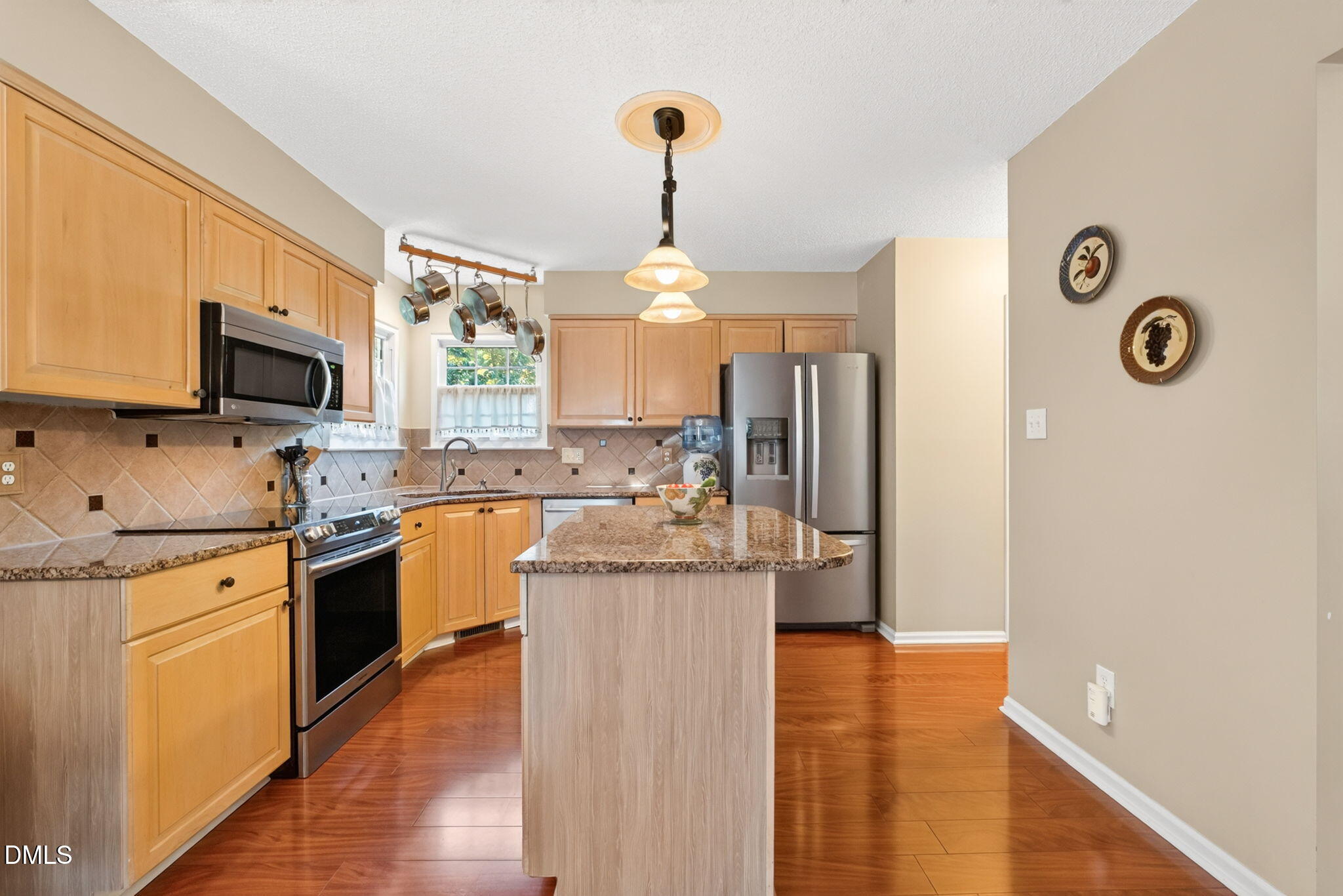 100 Glensford Way Property Photo 19