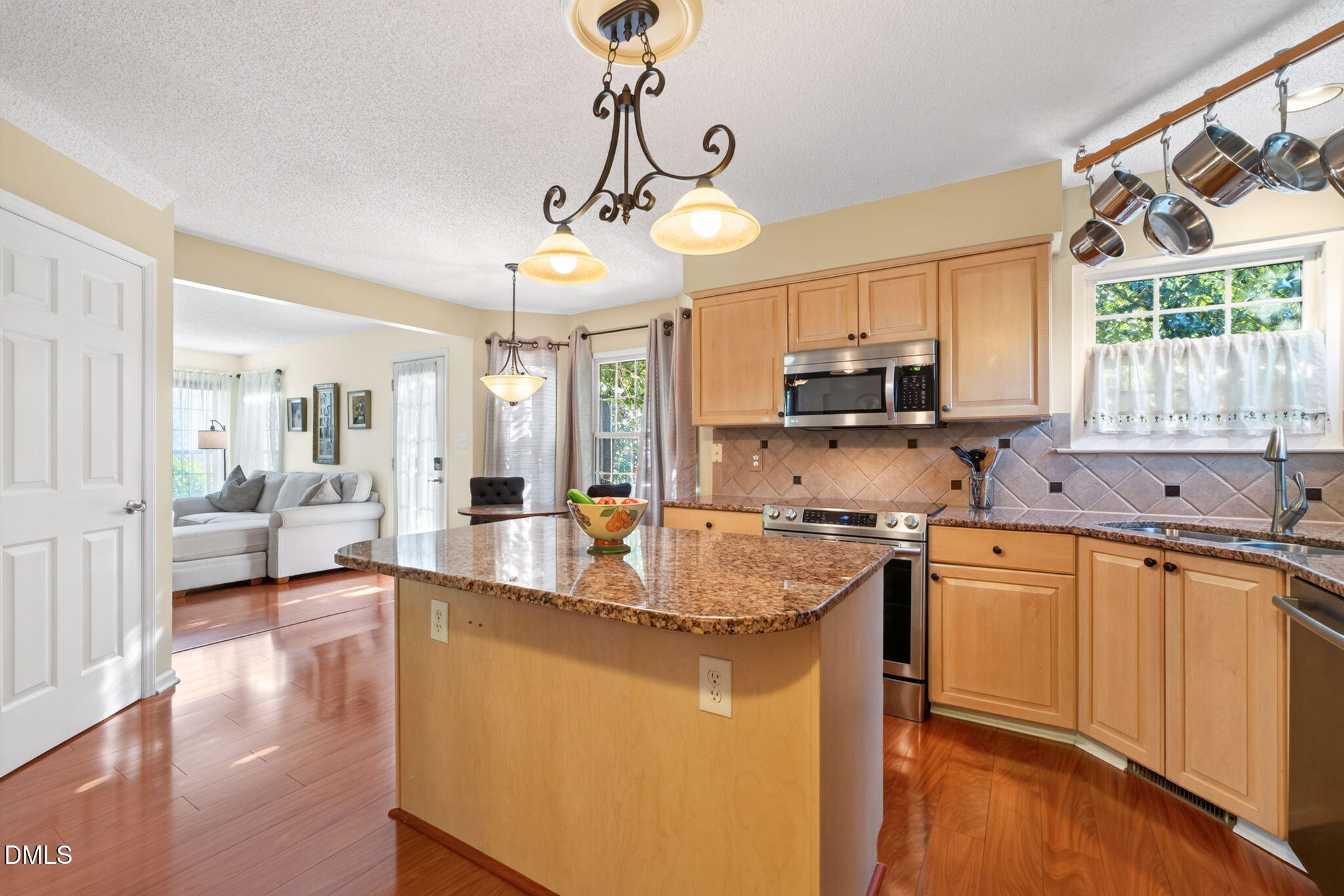 100 Glensford Way Property Photo 20