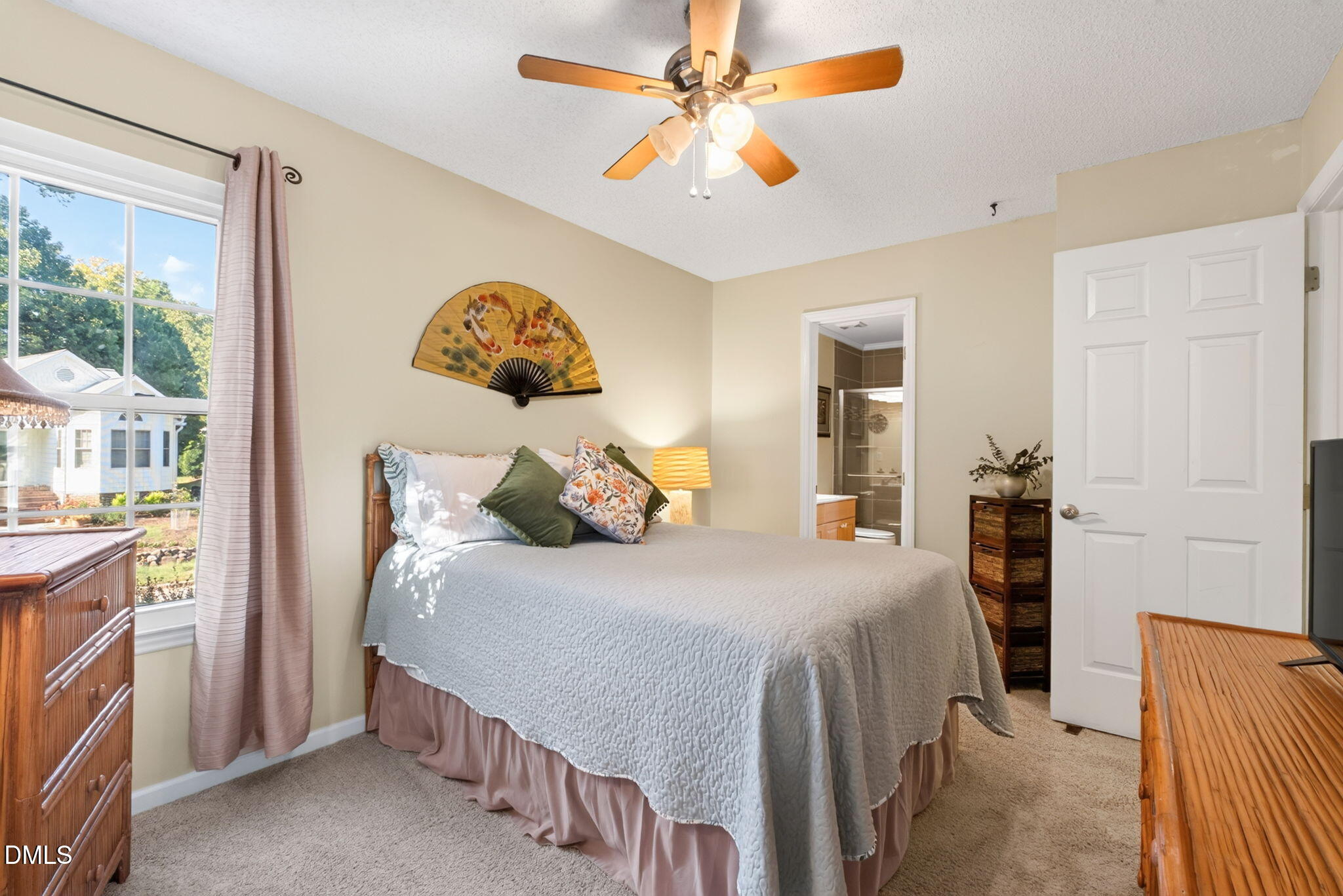 100 Glensford Way Property Photo 37